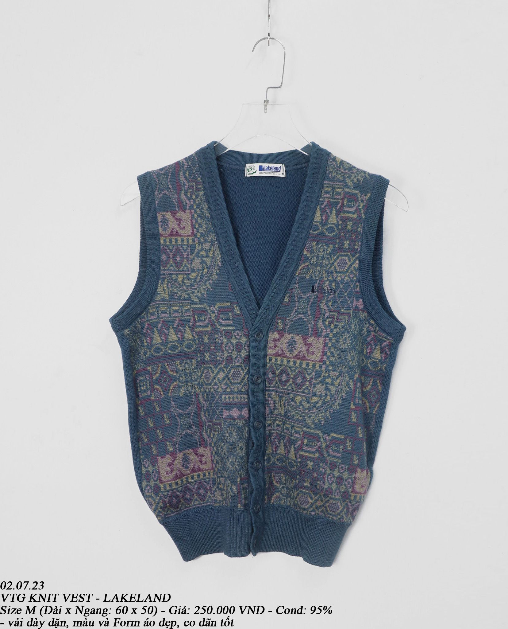 02.07.23 - VTG KNIT VEST - LAKELAND