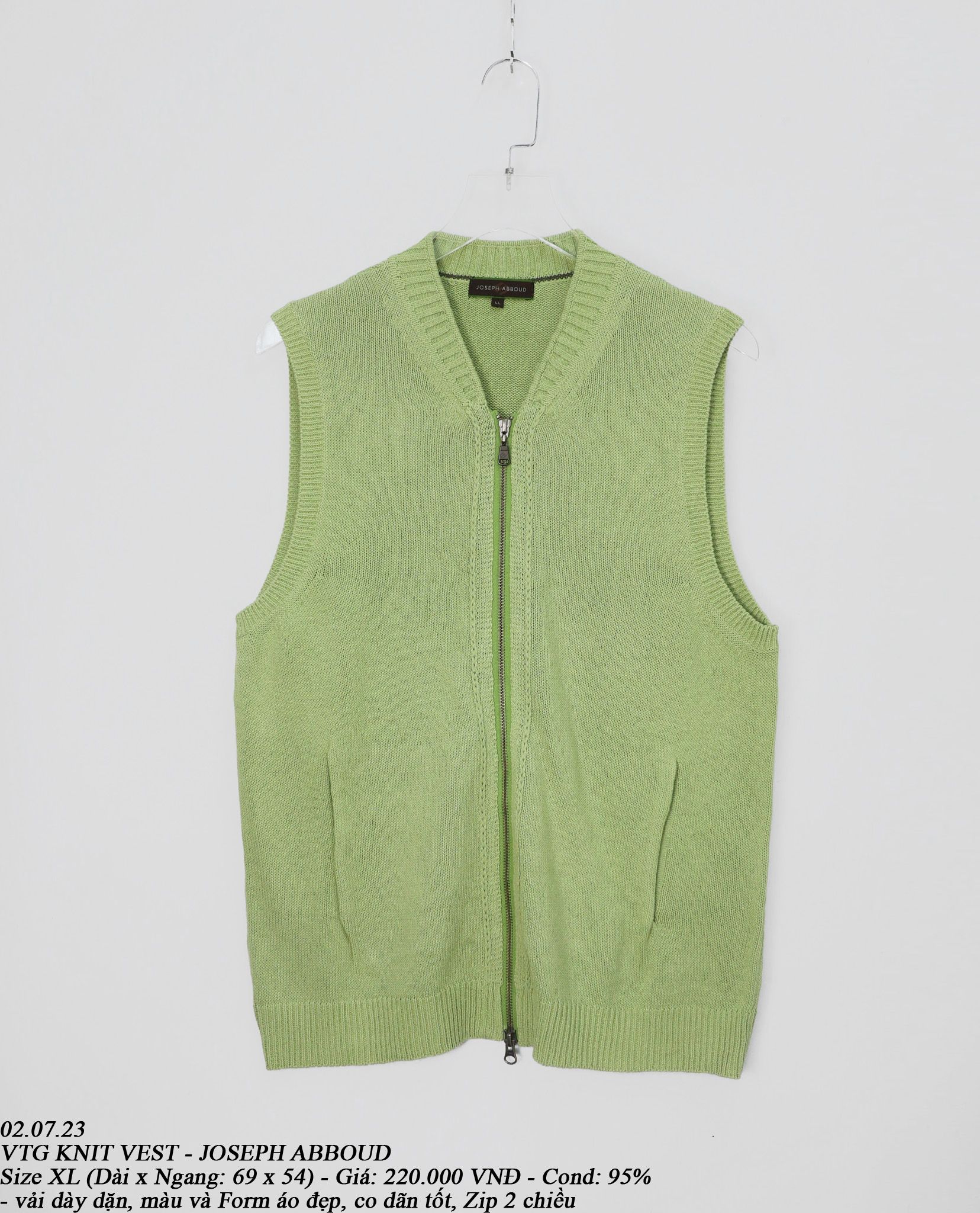 02.07.23 - VTG KNIT VEST - JOSEPH ABBOUD