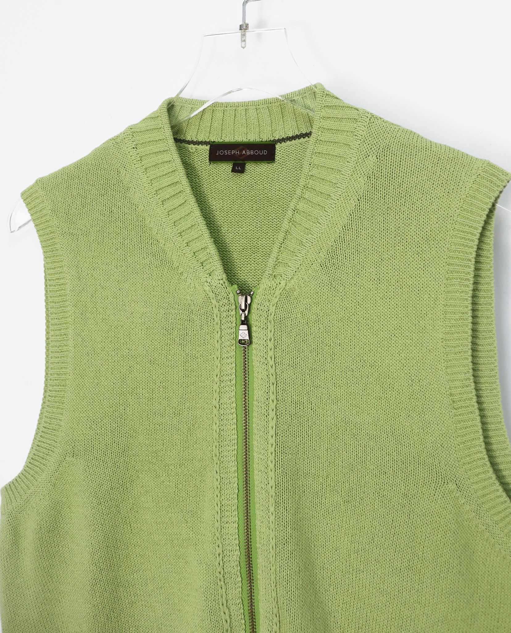 02.07.23 - VTG KNIT VEST - JOSEPH ABBOUD