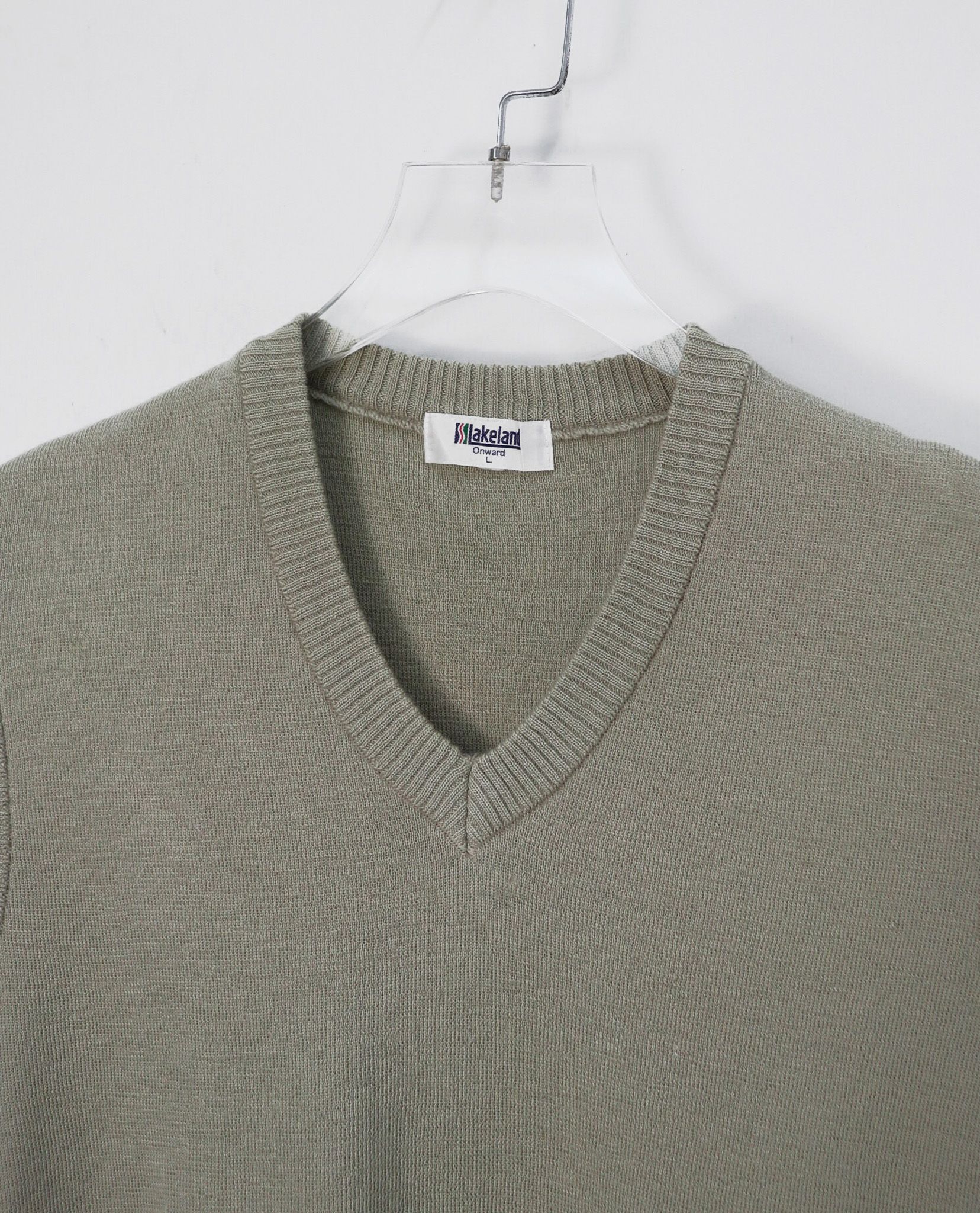 02.07.23 - VTG KNIT VEST - LAKELAND