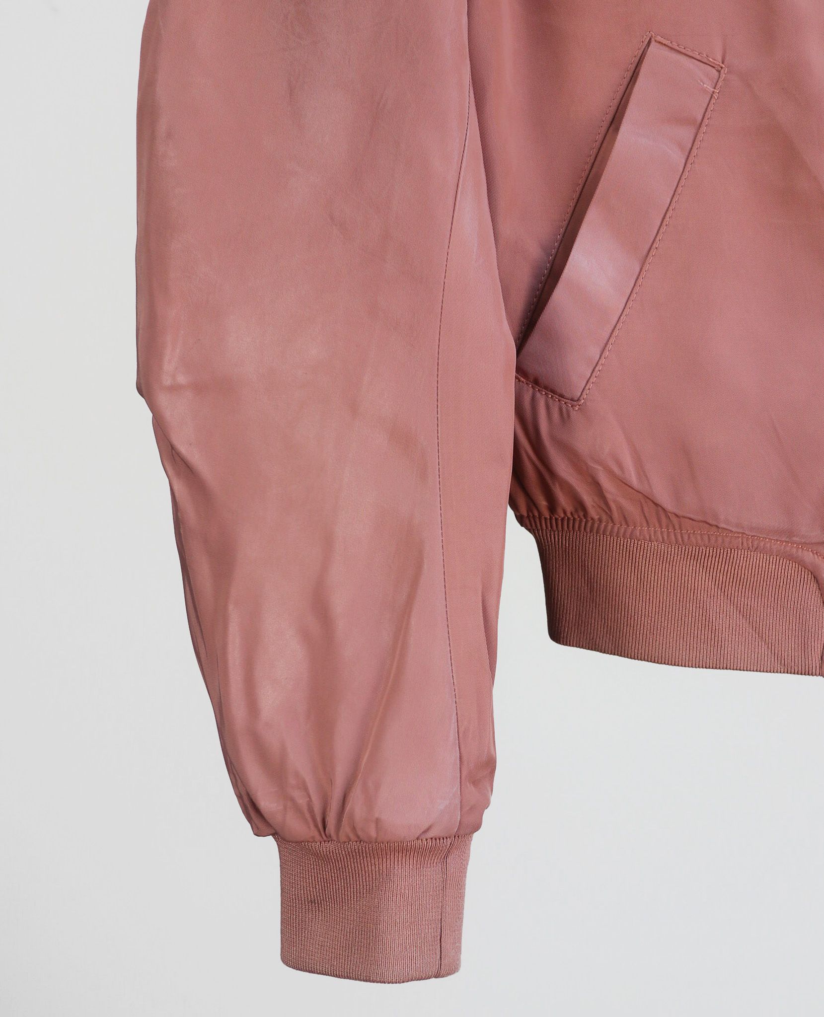 07.16.23 - VTG CROPPED BOMBER JACKET - H&M DIVIDED