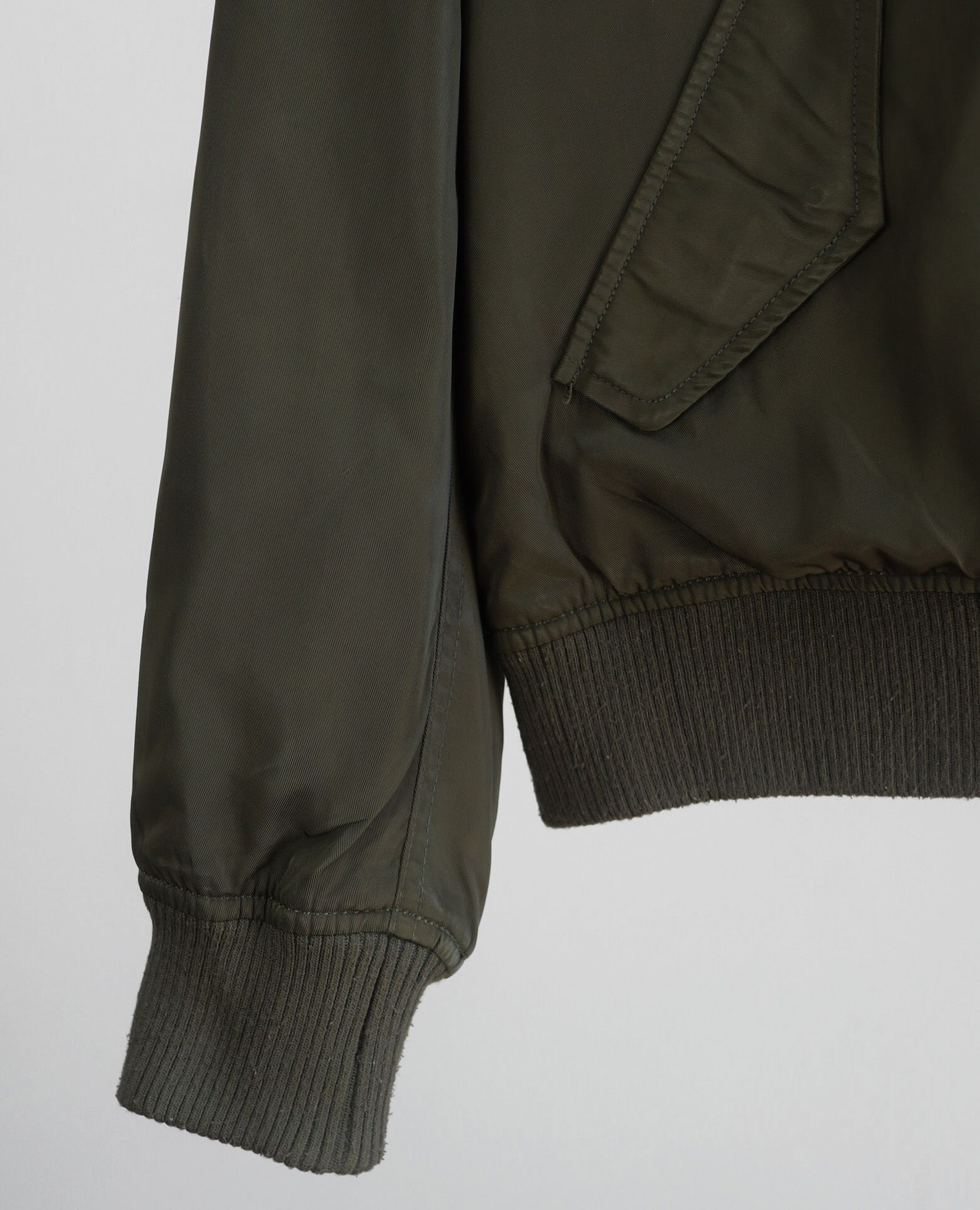 07.16.23 - VTG CROPPED BOMBER JACKET - IGNI