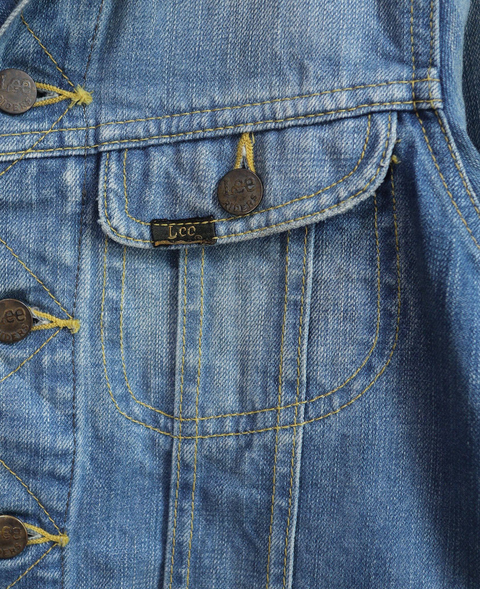 11.28.23 - VTG CROPPED DENIM JACKET - LEE DISCOAT