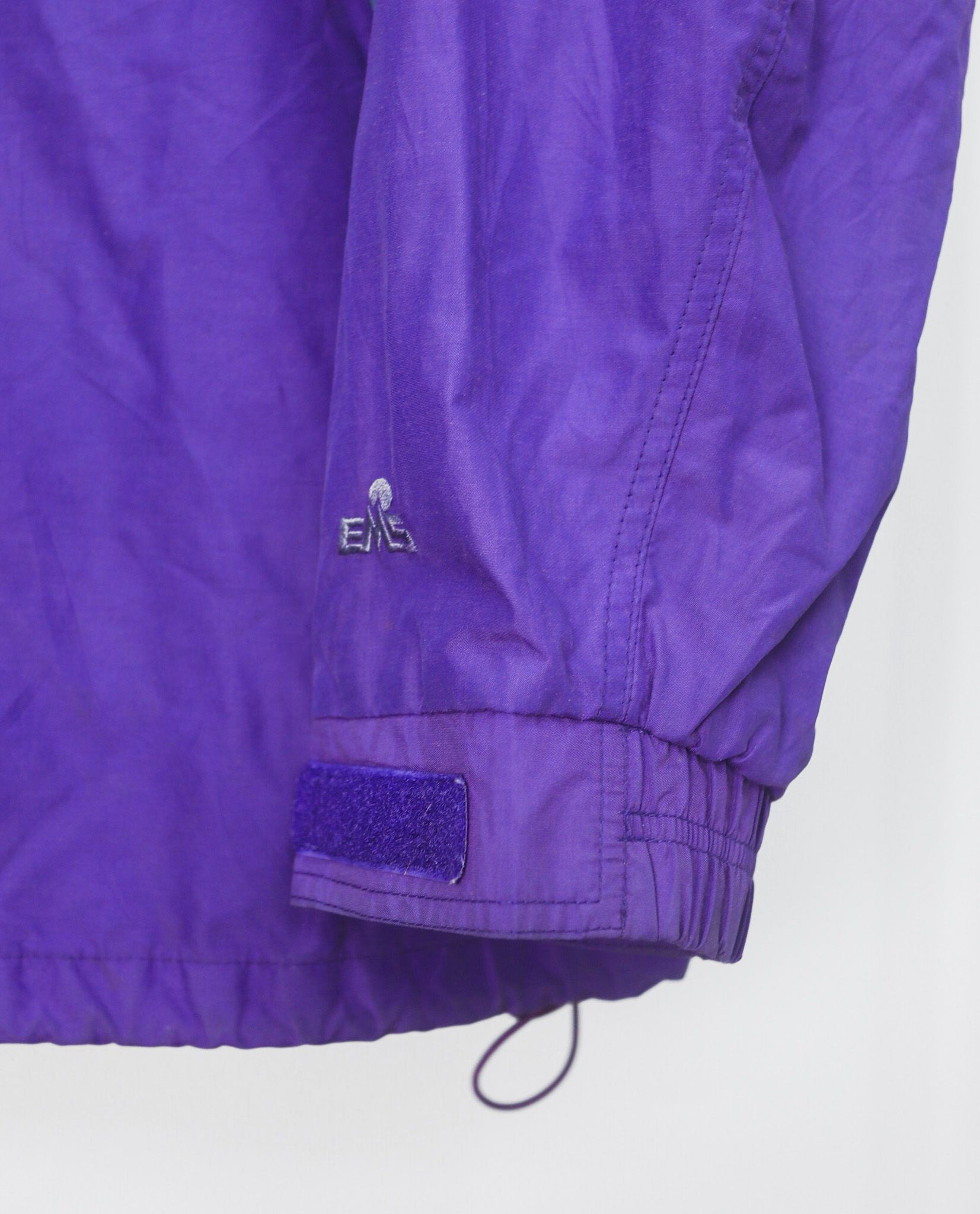 05.18.23 - VTG QUARTER ZIP WINDBREAKER JACKET - EMS