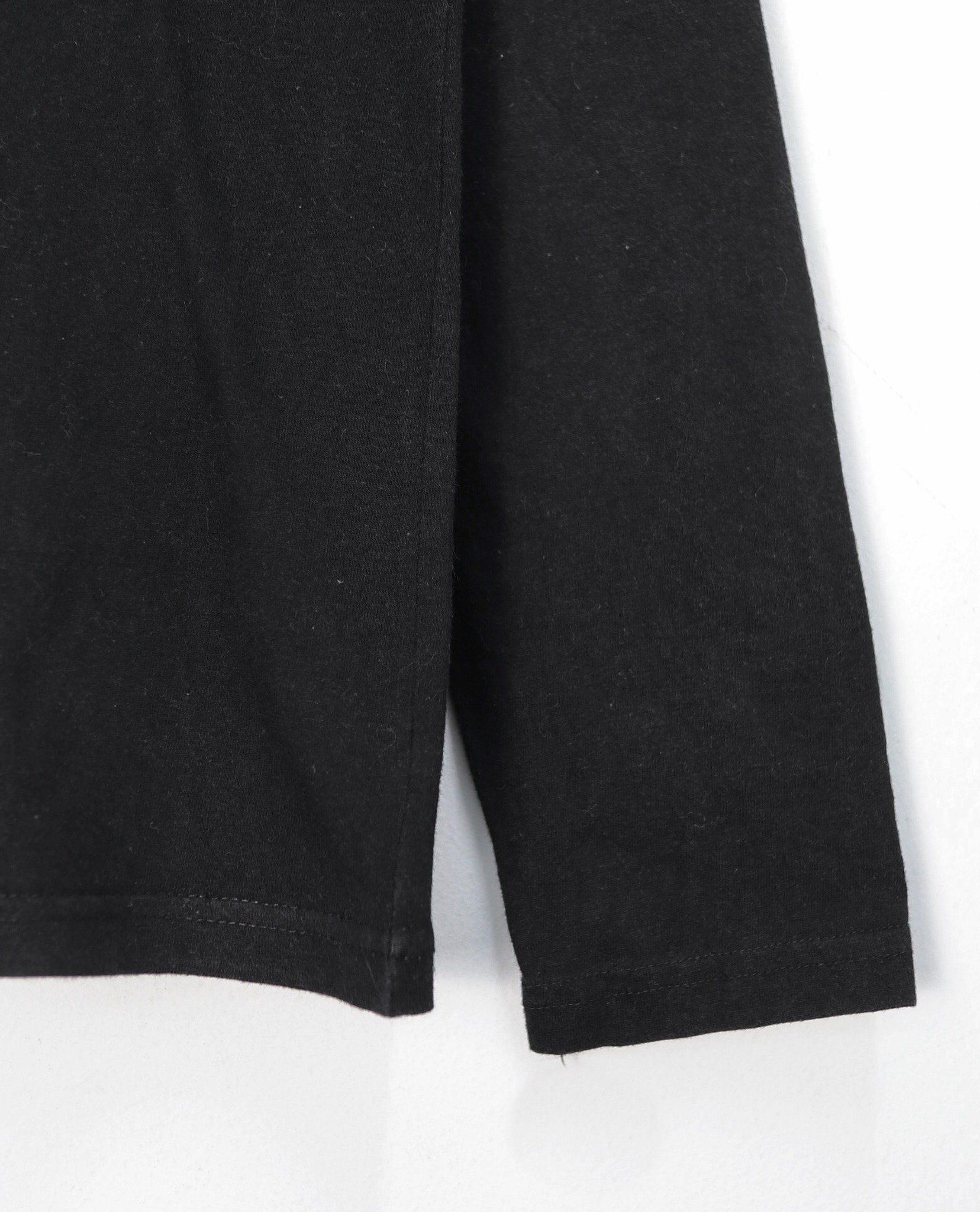10.18.22 - VTG LONGSLEEVE SHIRT - MOV DESIGN