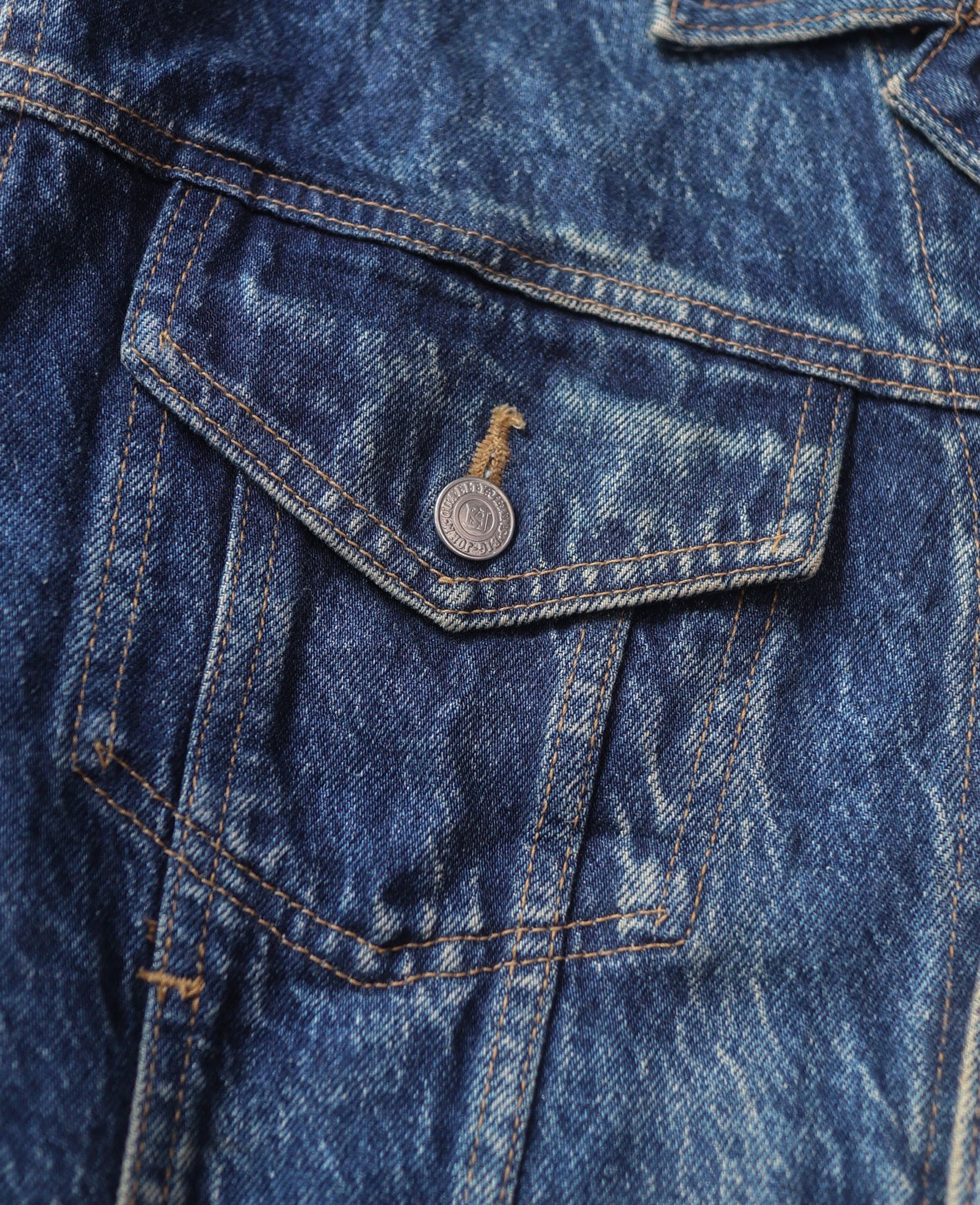 04.28.24 - VTG CROPPED DENIM JACKET - BIG JOHN 90s