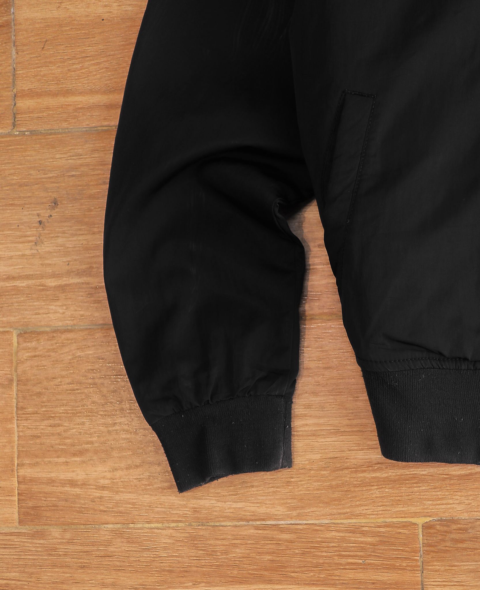 10.20.24 - VTG NYLON BOMBER JACKET - GAP