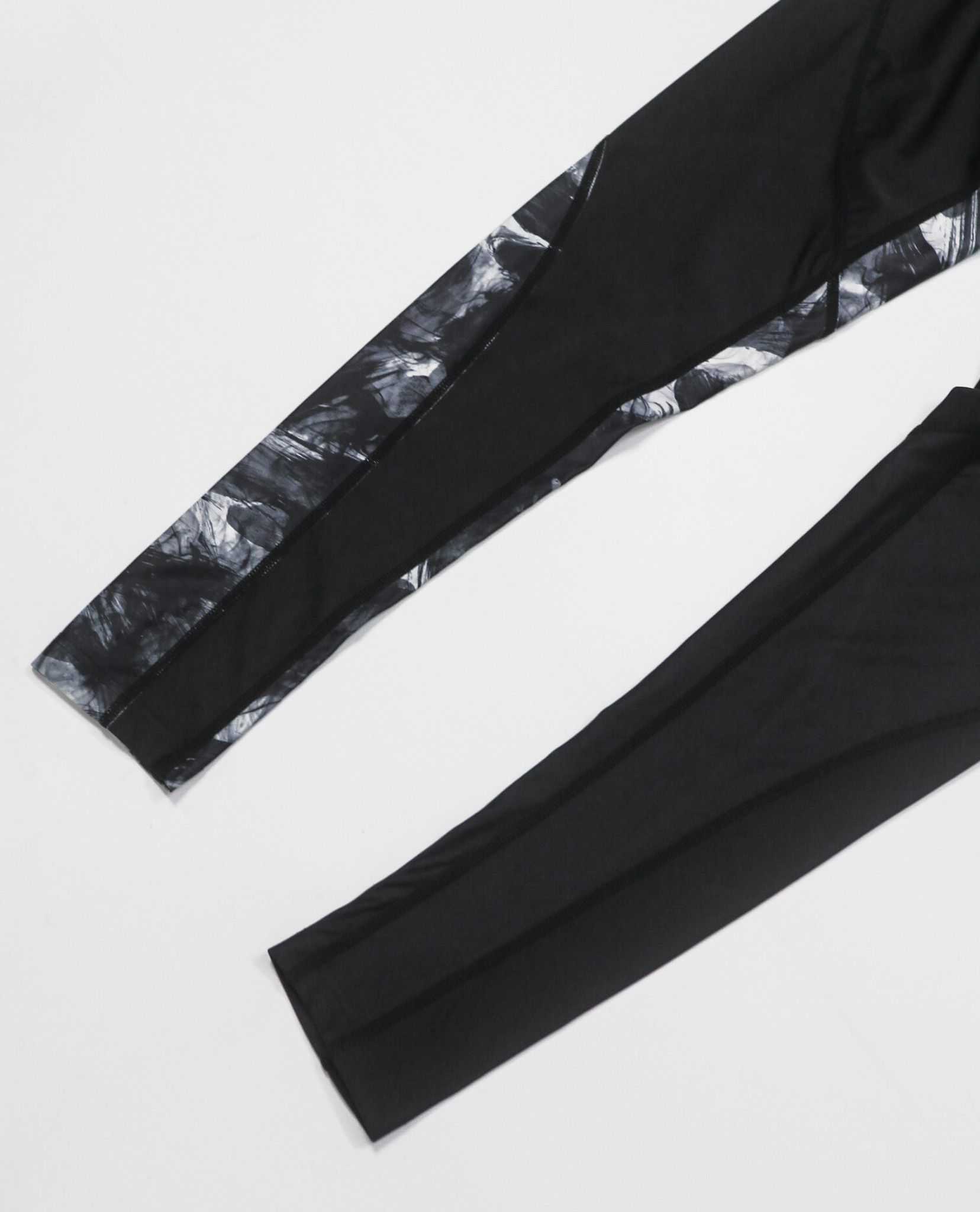 02.08.23 - VTG LEGGING PANTS - FIND-OUT