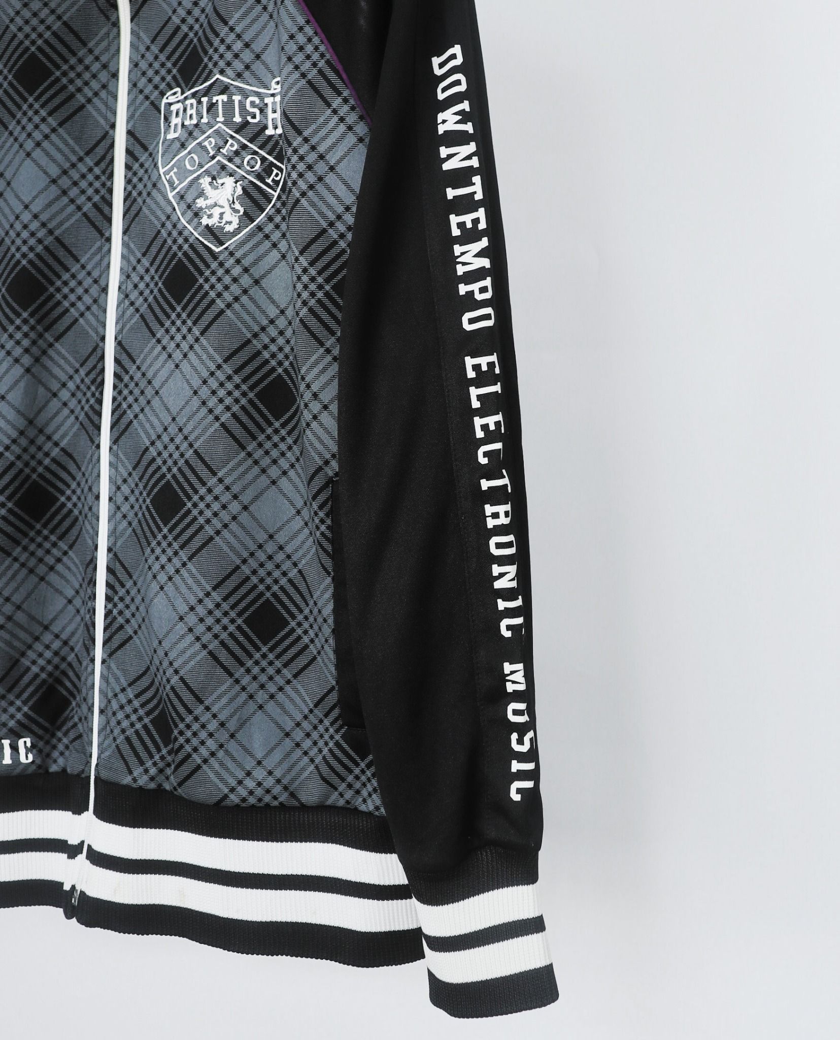 06.18.23 - VTG TRACK JACKET - RELAXZONE