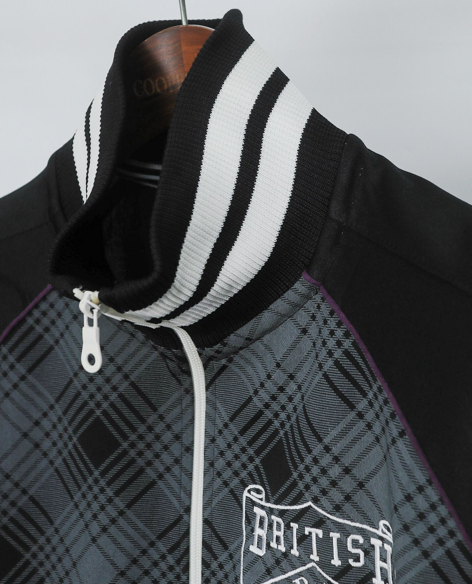 06.18.23 - VTG TRACK JACKET - RELAXZONE