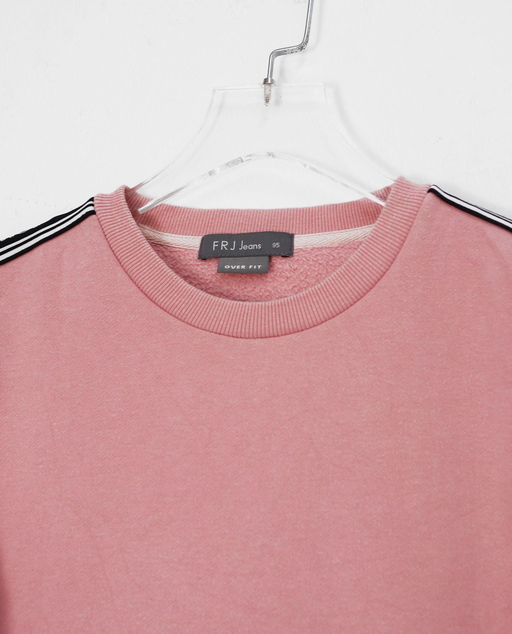 10.23.22 - VTG SWEATSHIRT - FRJ JEANS