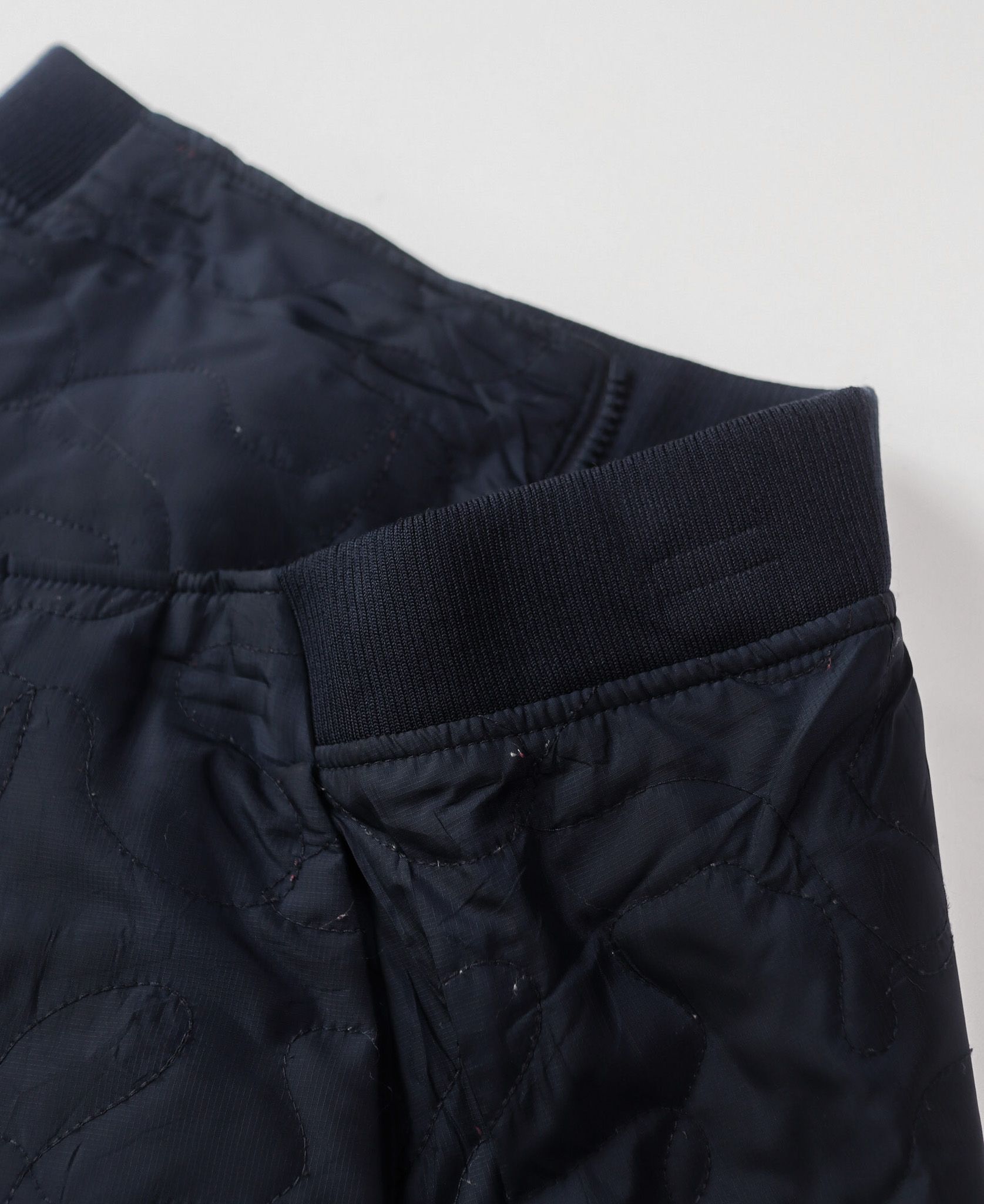 10.20.23 - VTG QUILTED NYLON SKIRT SHORT