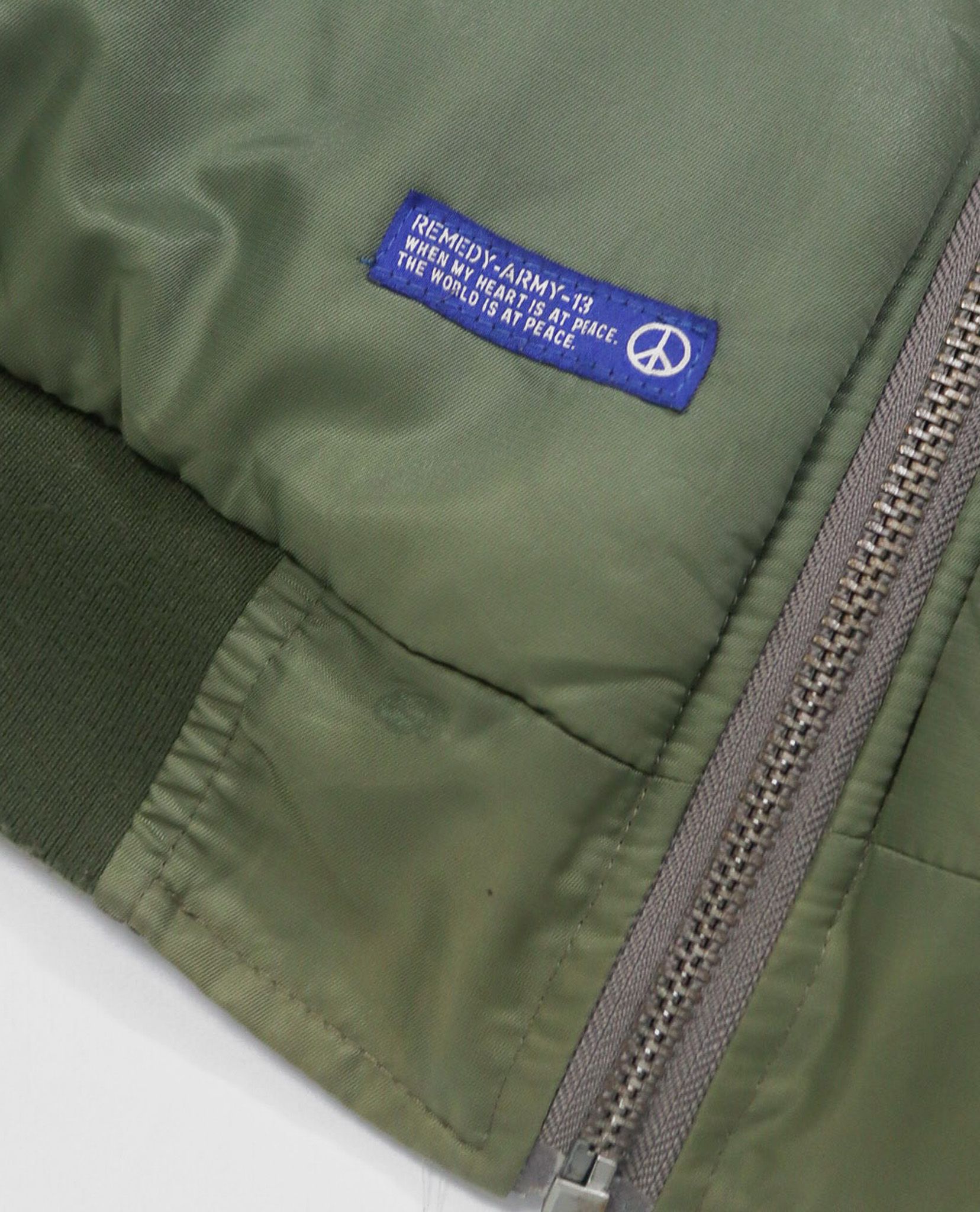02.09.23 - VTG REVERSIBLE BOMBER JACKET - REMEDY13
