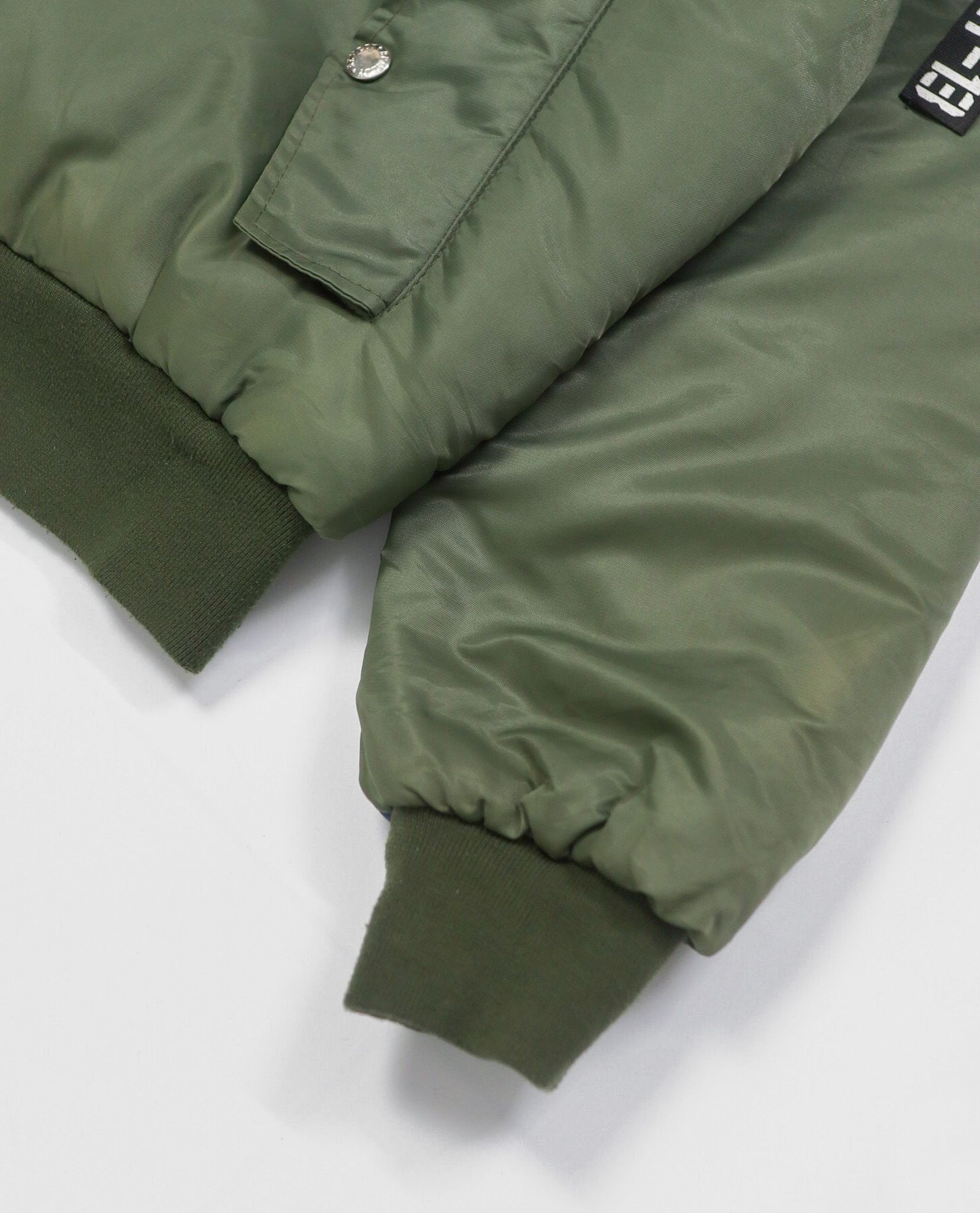 02.09.23 - VTG REVERSIBLE BOMBER JACKET - REMEDY13