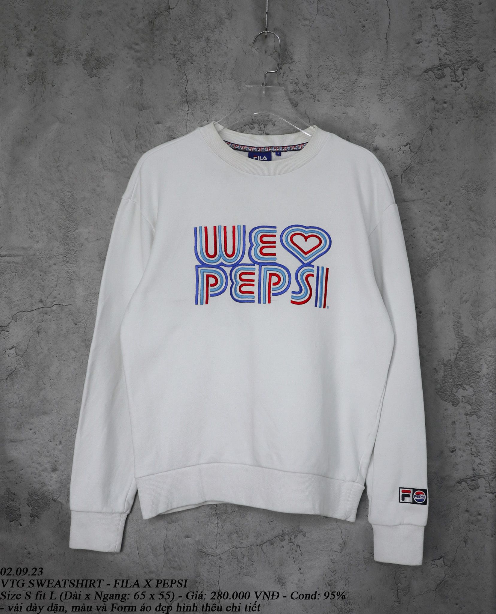 02.09.23 - VTG SWEATSHIRT - FILA X PEPSI