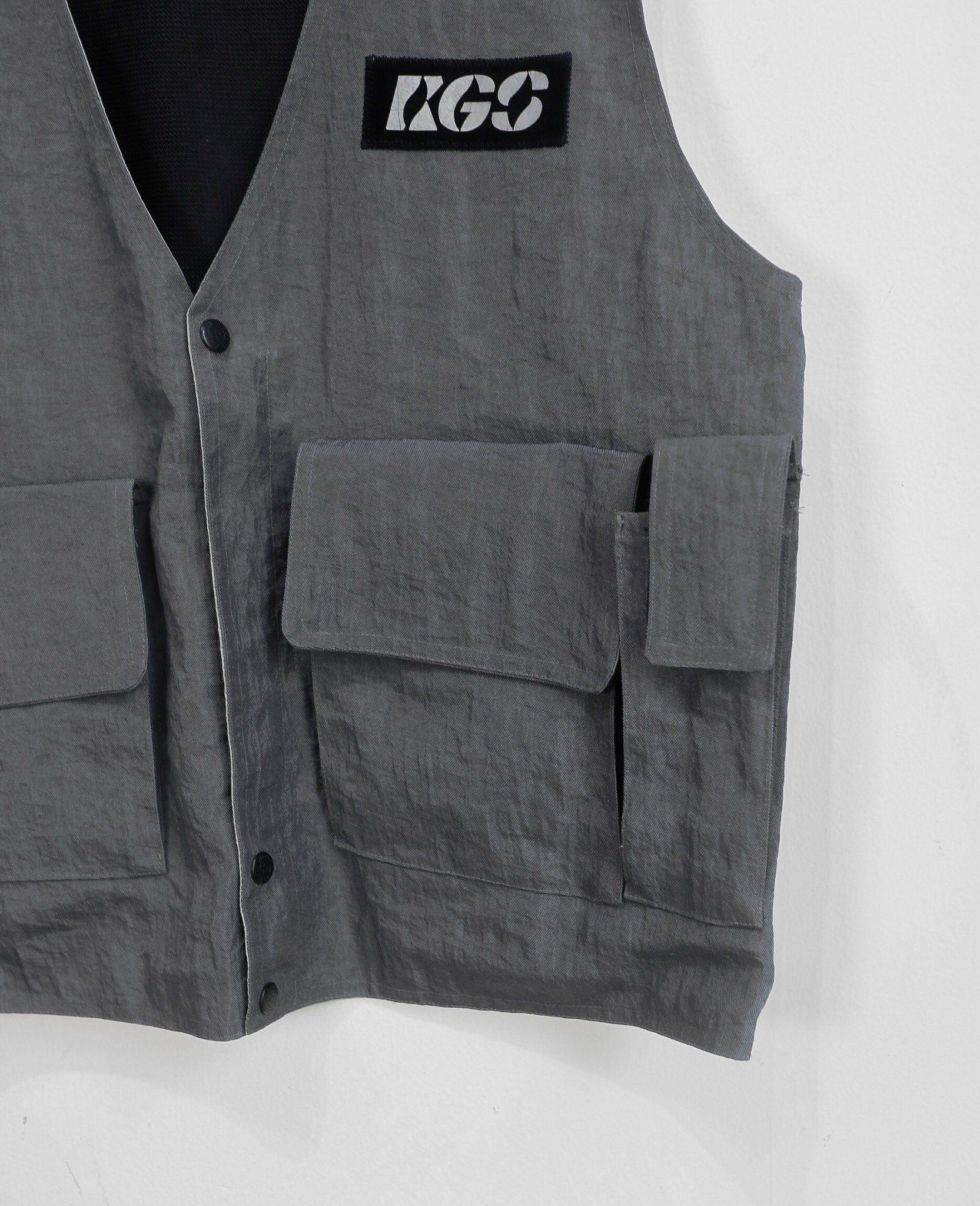06.23.24 - VTG MILITARY VEST JACKET