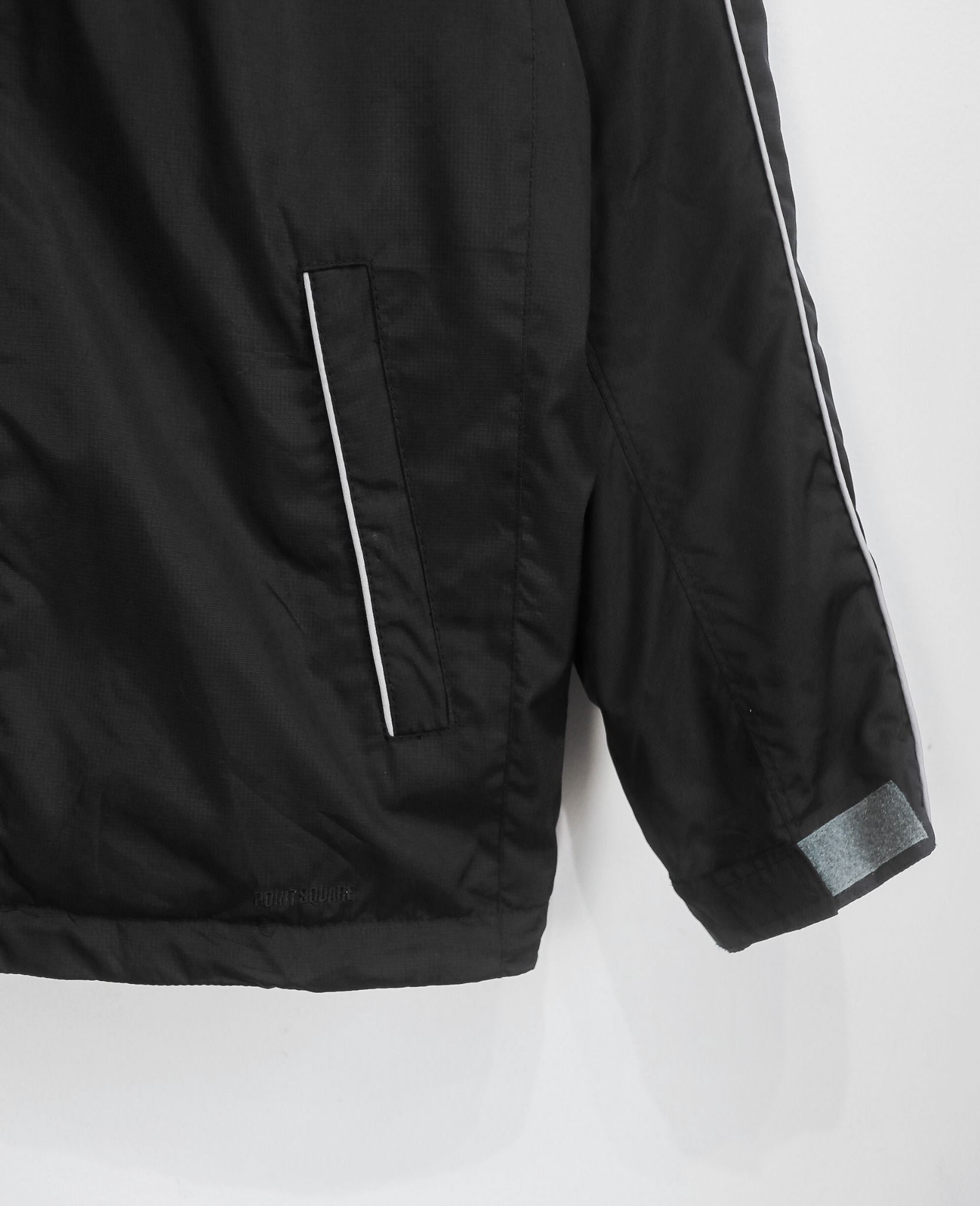 06.23.24 - VTG WINDBREAKER JACKET - POINT SQUARE