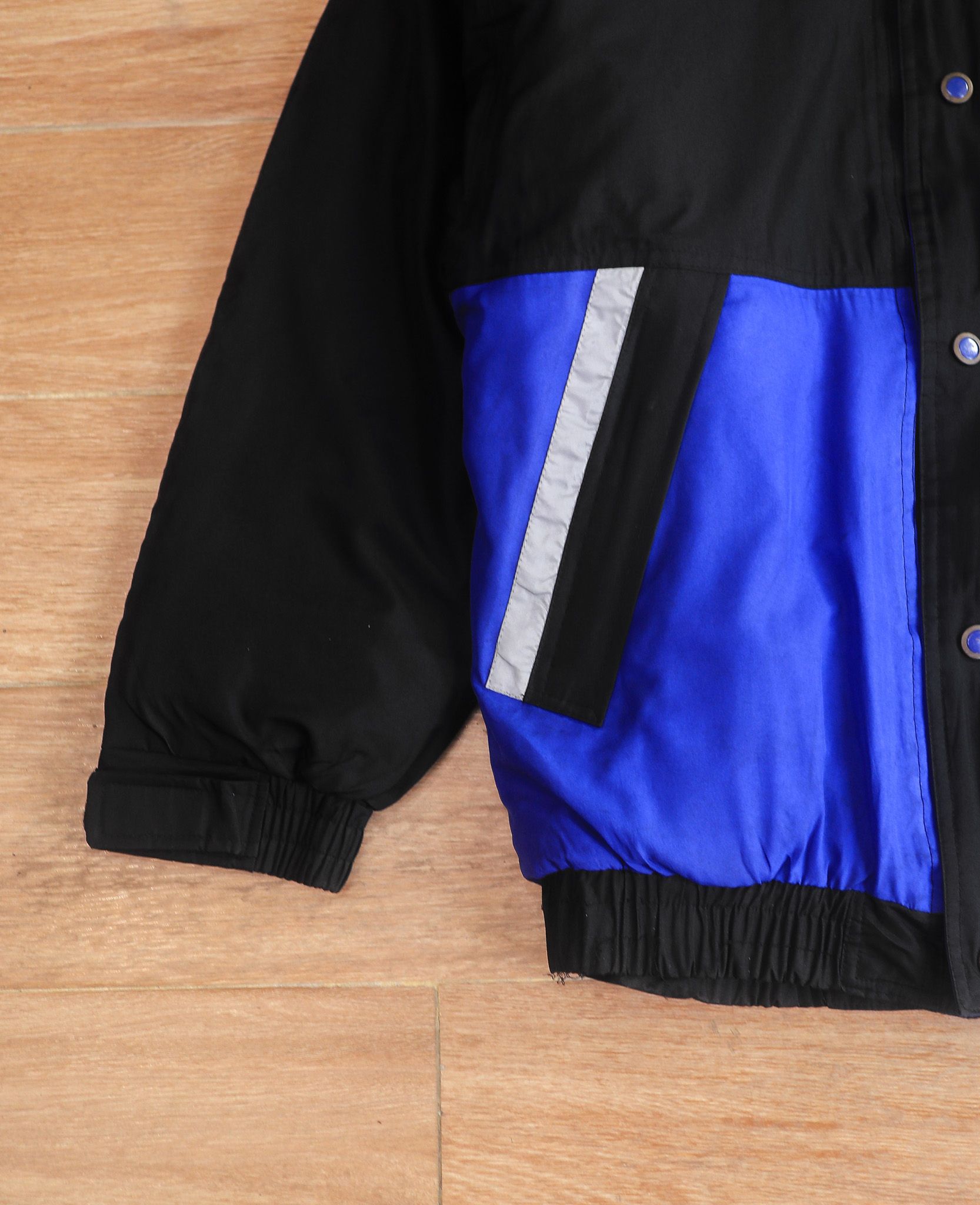 10.27.24 - VTG WINDBREAKER JACKET - GRAN MARE