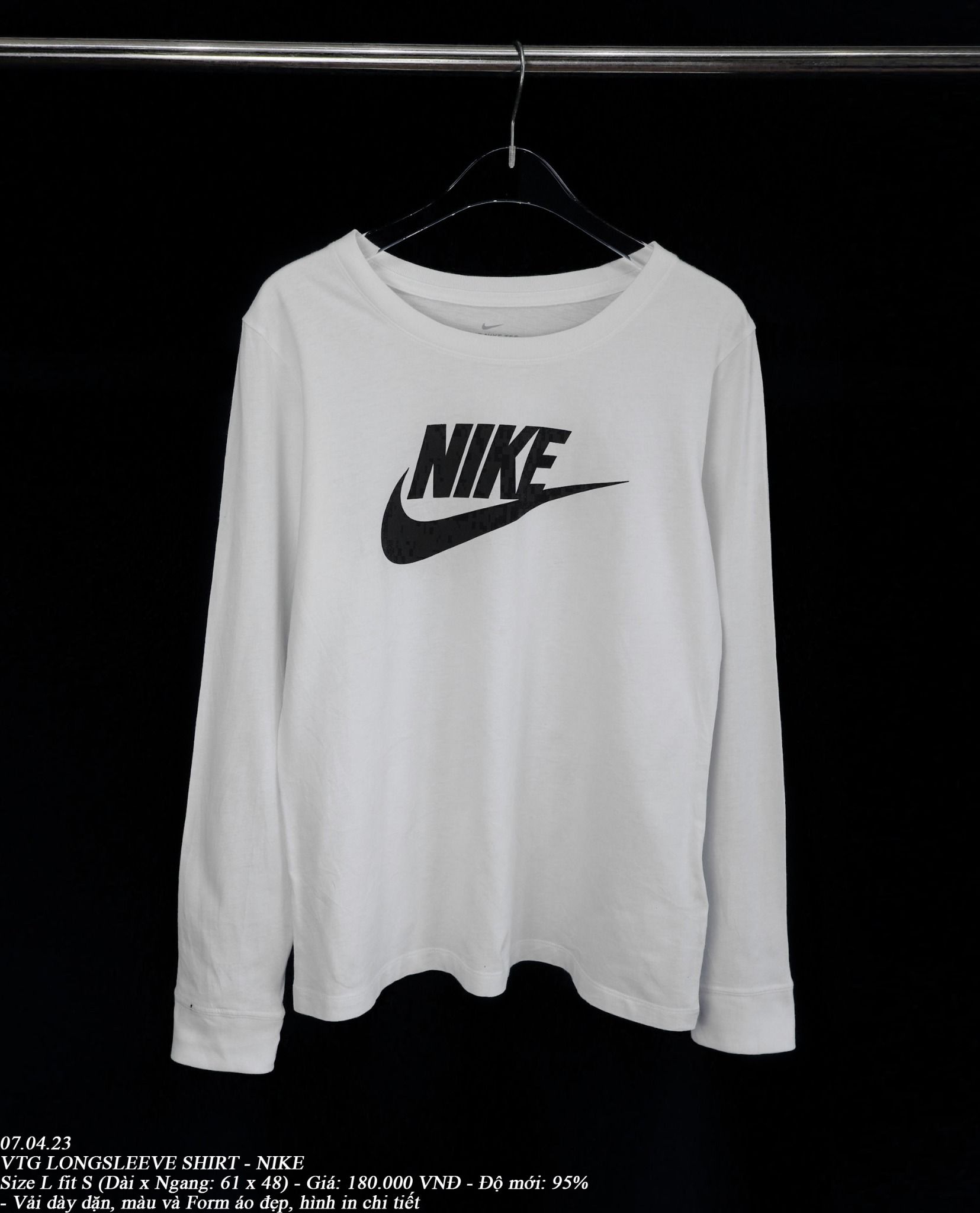 07.04.23 - VTG LONGSLEEVE SHIRT - NIKE