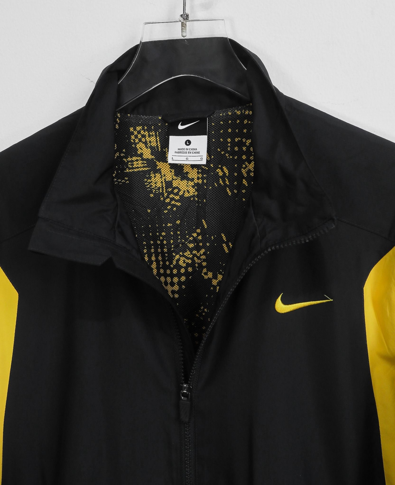06.23.24 - VTG WINDBREAKER JACKET - NIKE