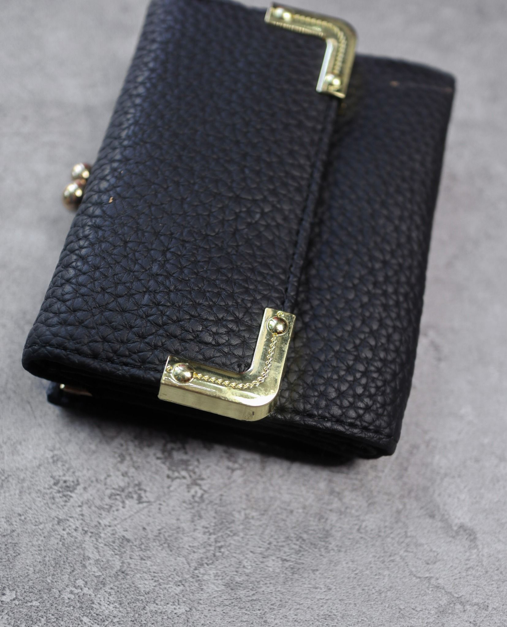 07.04.23 - VTG MINI WALLET BAG