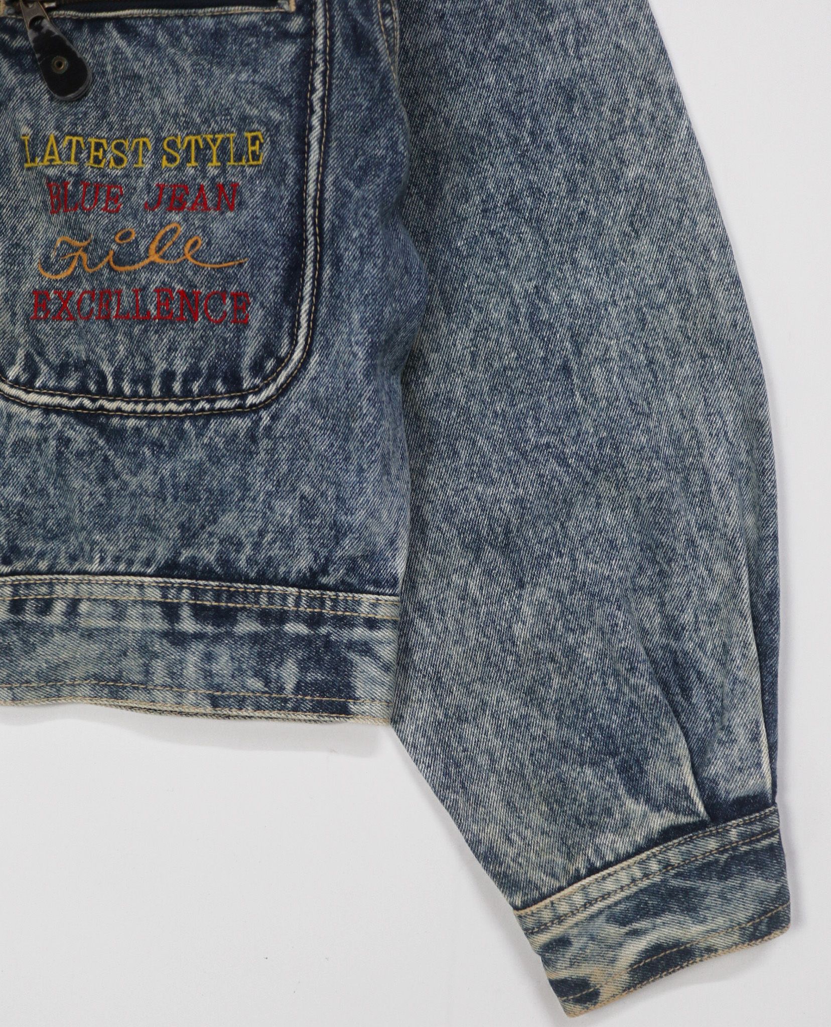 02.15.23 - VTG CROPPED DENIM JACKET - FILE FROM WRANGLER