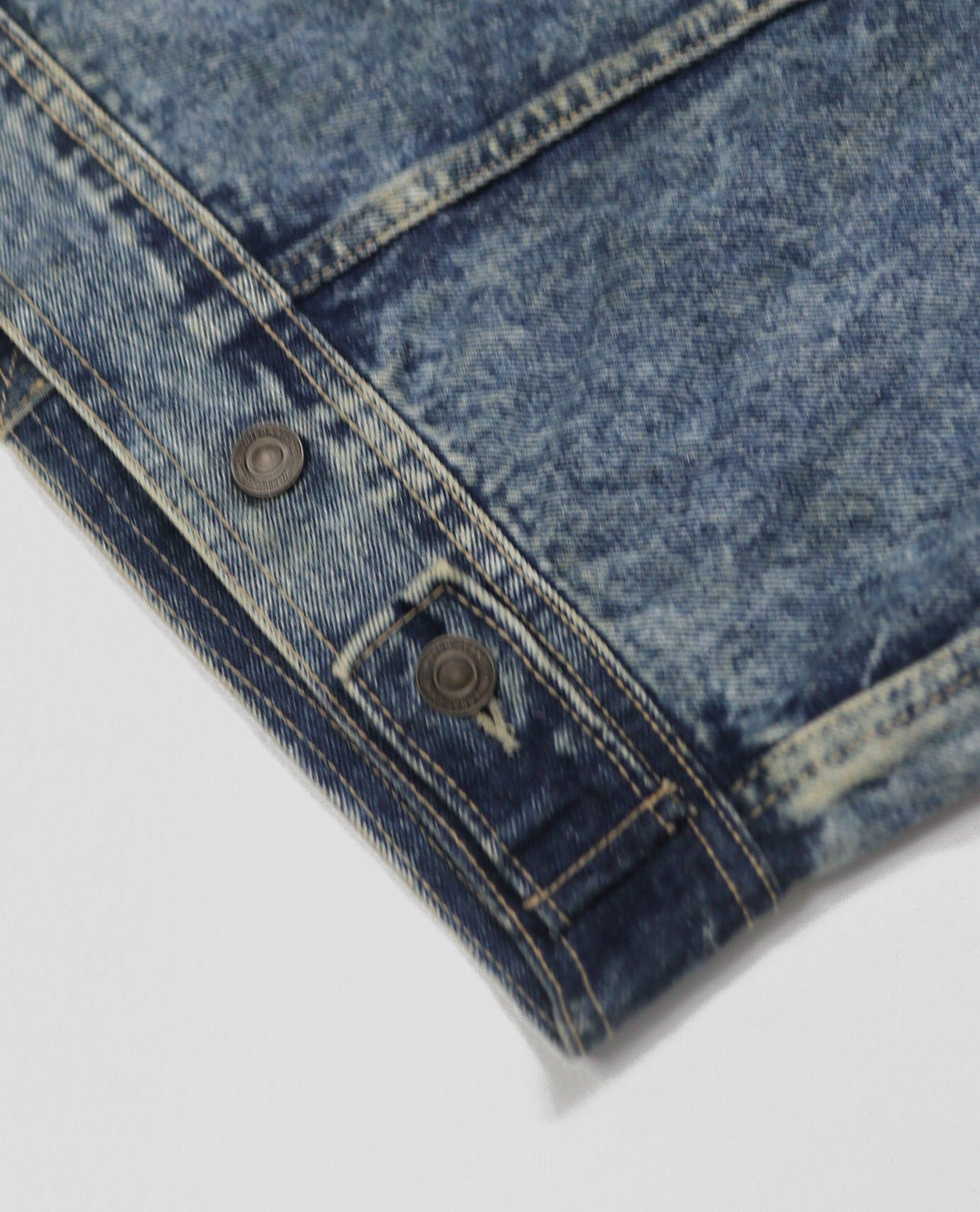 02.15.23 - VTG CROPPED DENIM JACKET - FILE FROM WRANGLER
