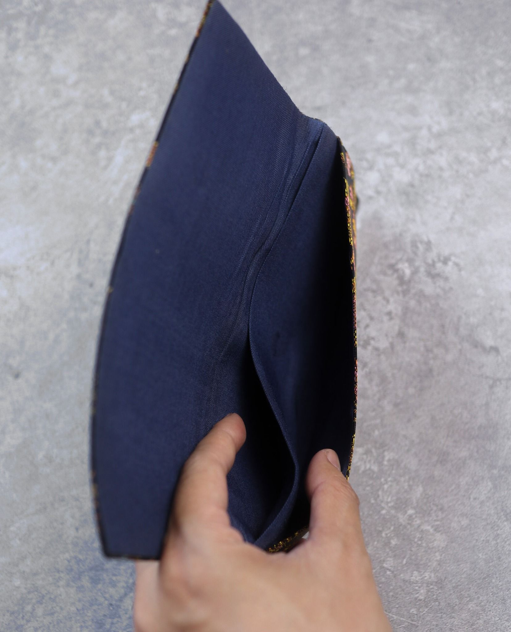 07.04.23 - VTG MINI VALLET BAG