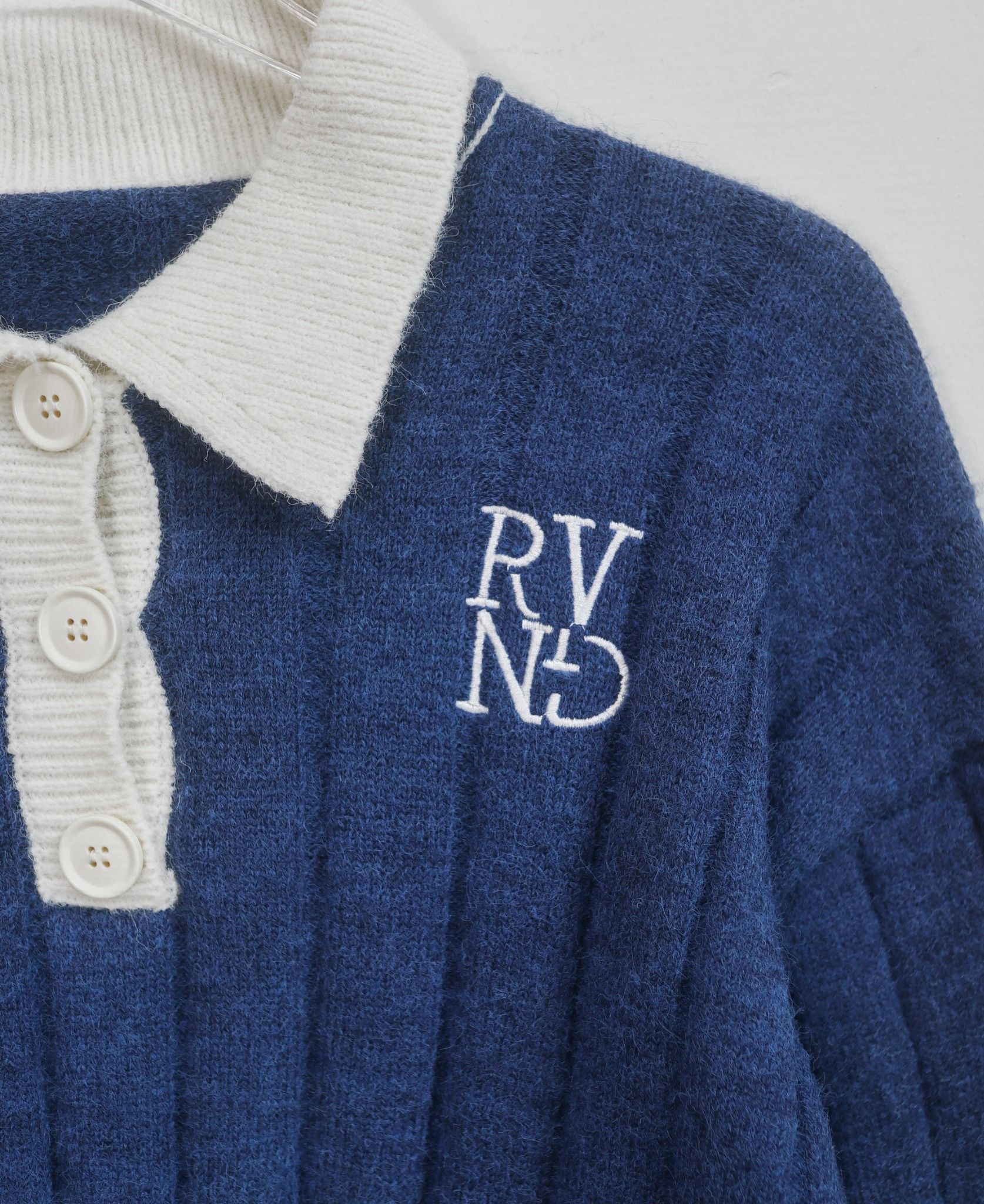 10.24.23 - VTG CROPPED KNIT SWEATSHIRT