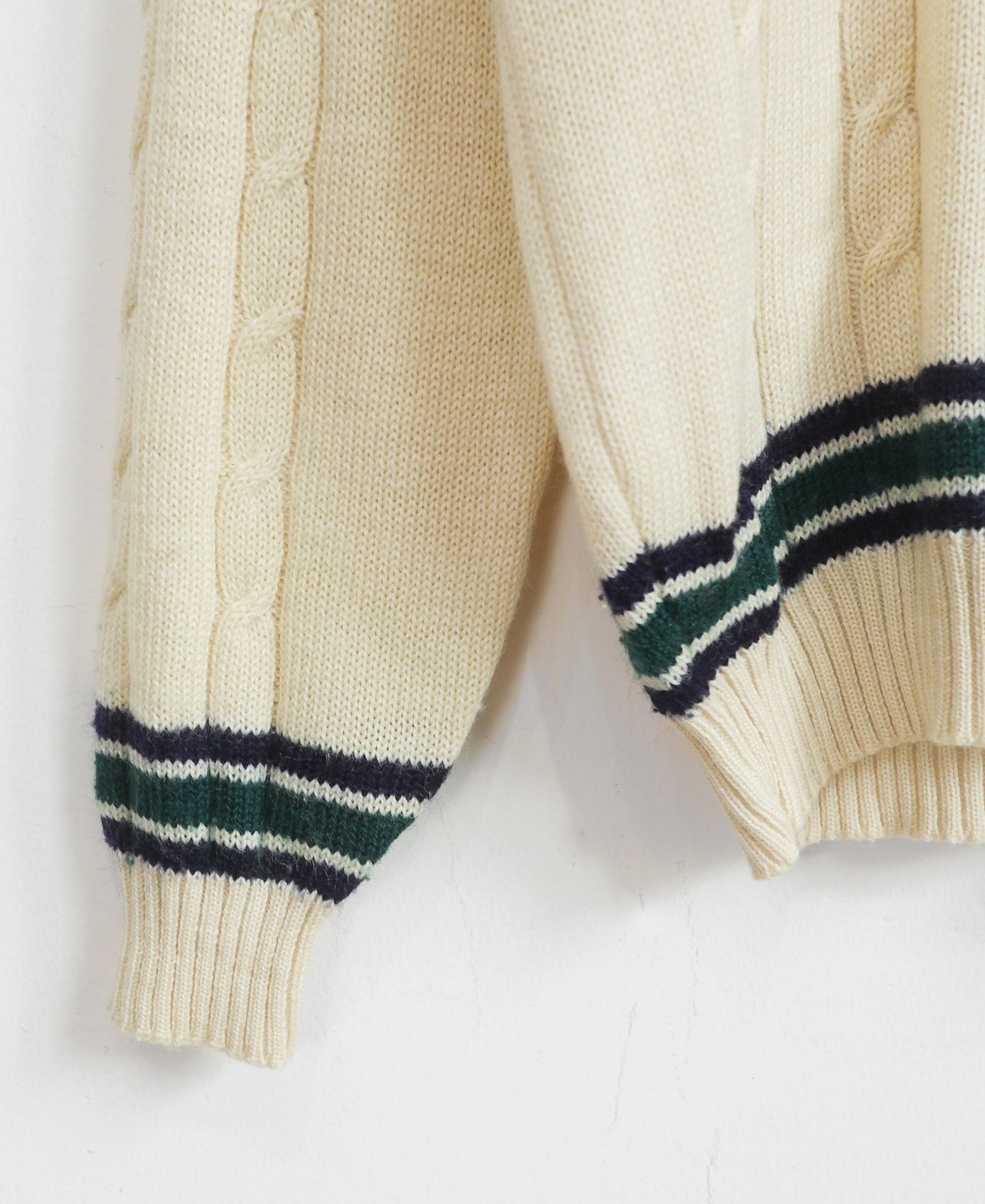 10.24.23 - VTG KNIT SWEATSHIRT - USAC