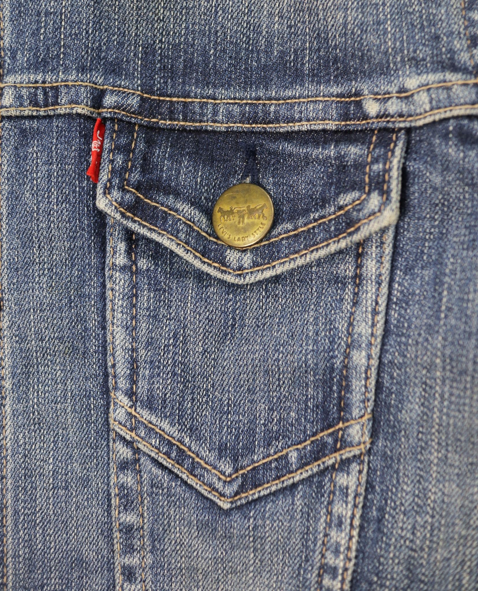 11.02.22 - VTG DENIM JACKET - LEVI'S RED TAB