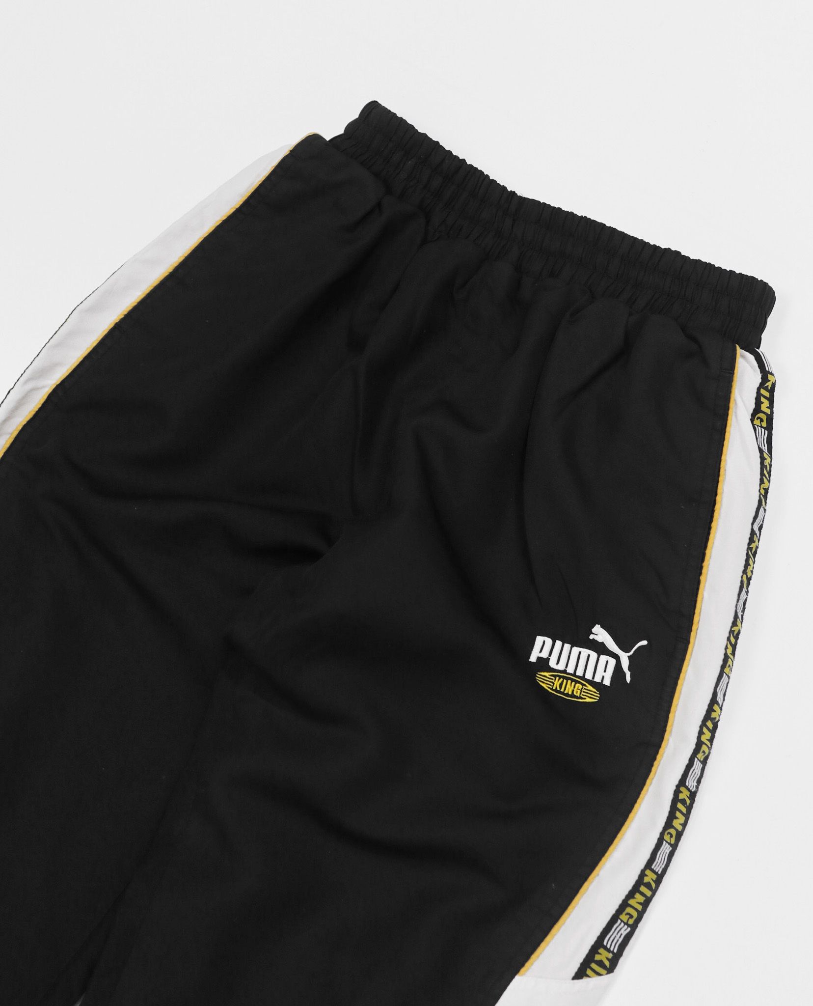 02.16.23 - VTG WIND PANTS - PUMA 90s