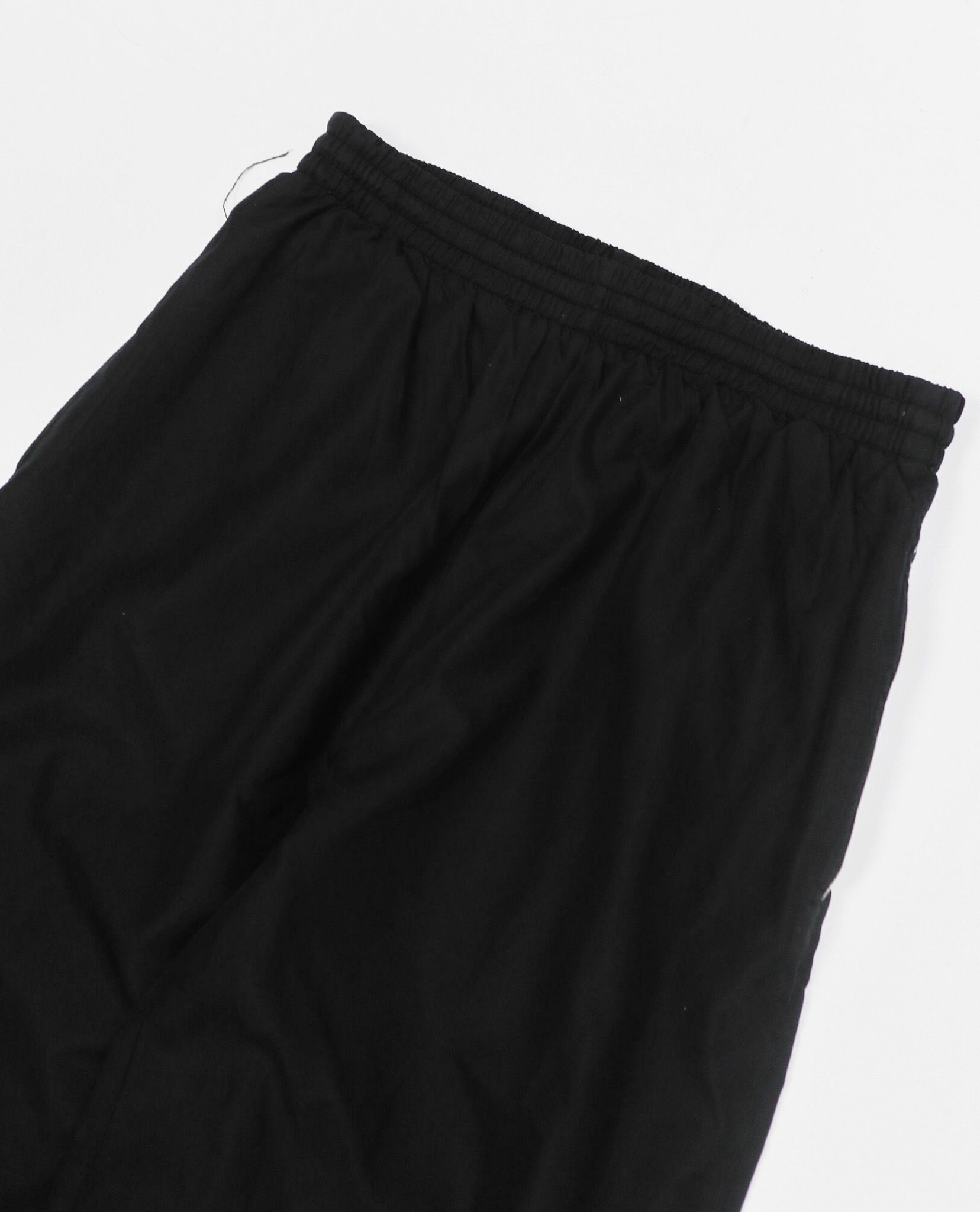 02.16.23 - VTG WIND PANTS - REEBOK