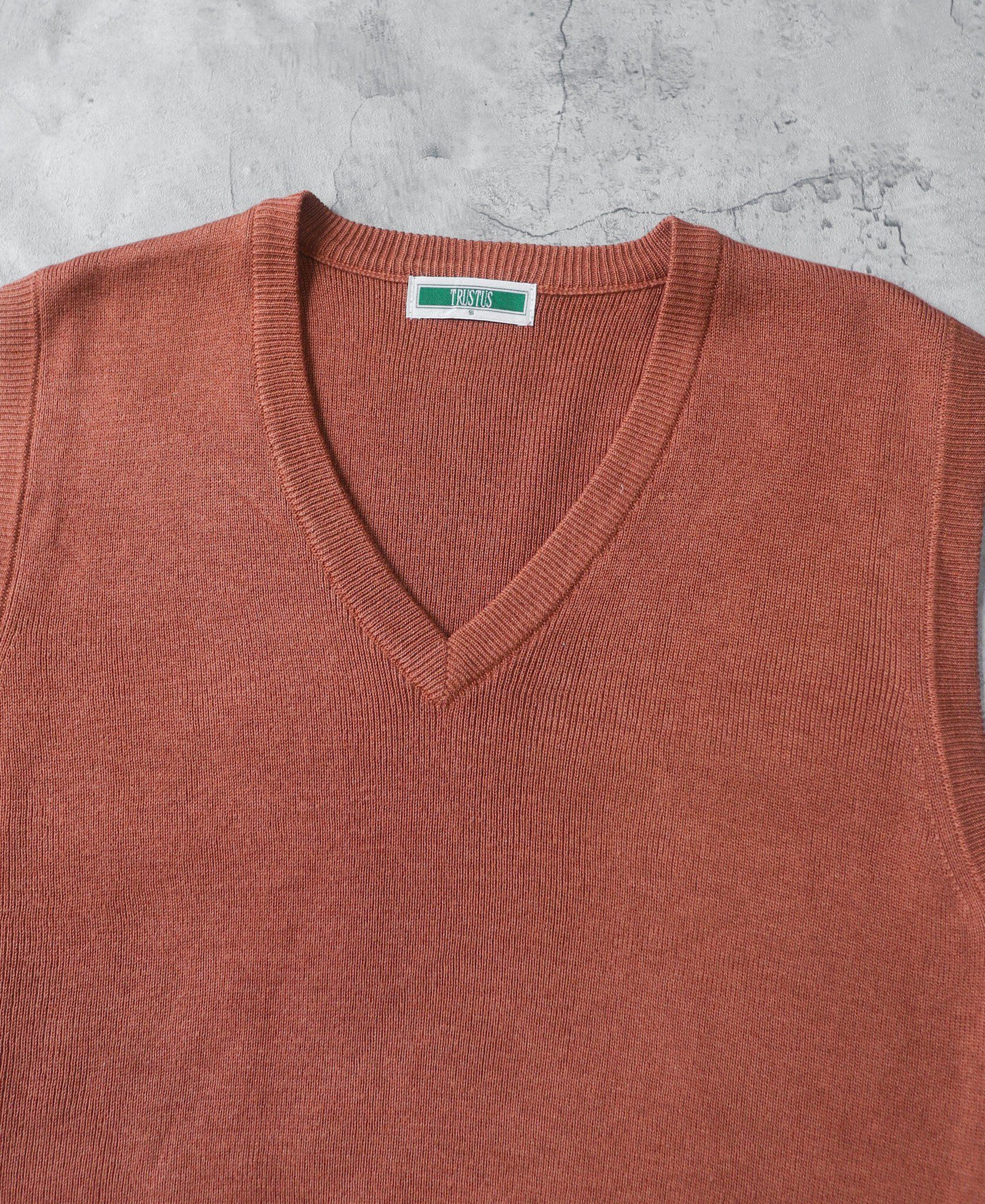 11.09.23 - VTG KNIT VEST - TRUSTUS
