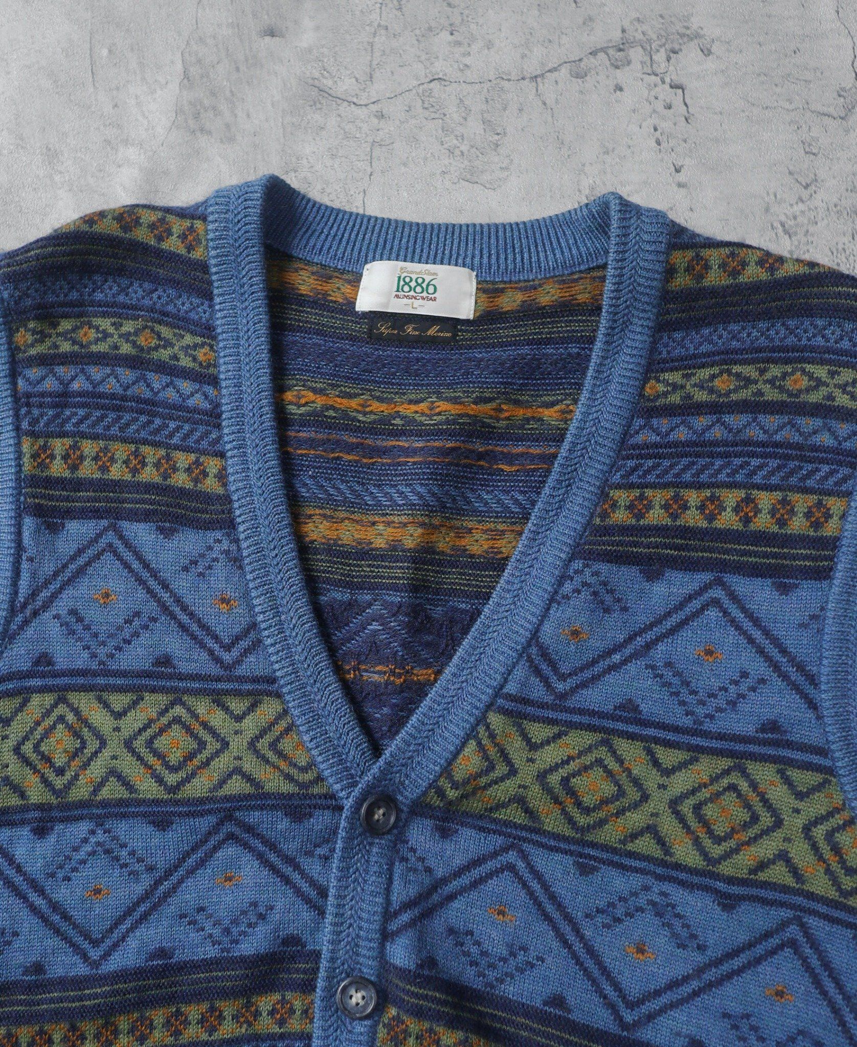 11.09.23 - VTG KNIT VEST - MUNSINGWEAR