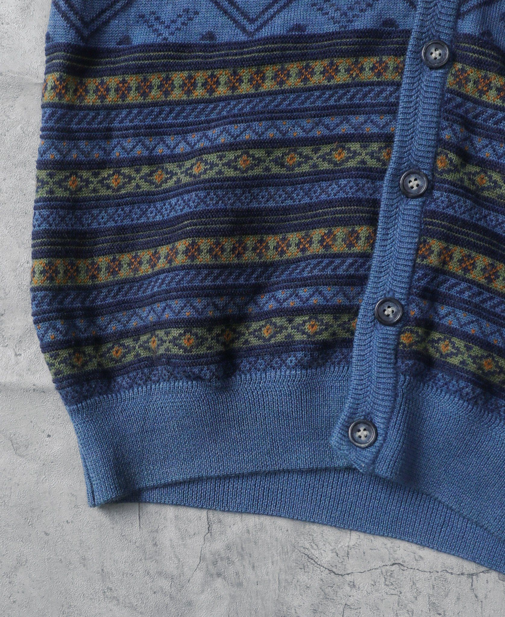 11.09.23 - VTG KNIT VEST - MUNSINGWEAR