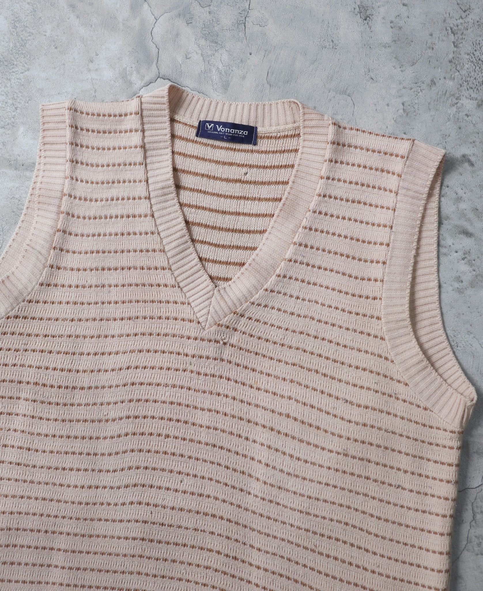11.09.23 - VTG KNIT VEST - VONANZA