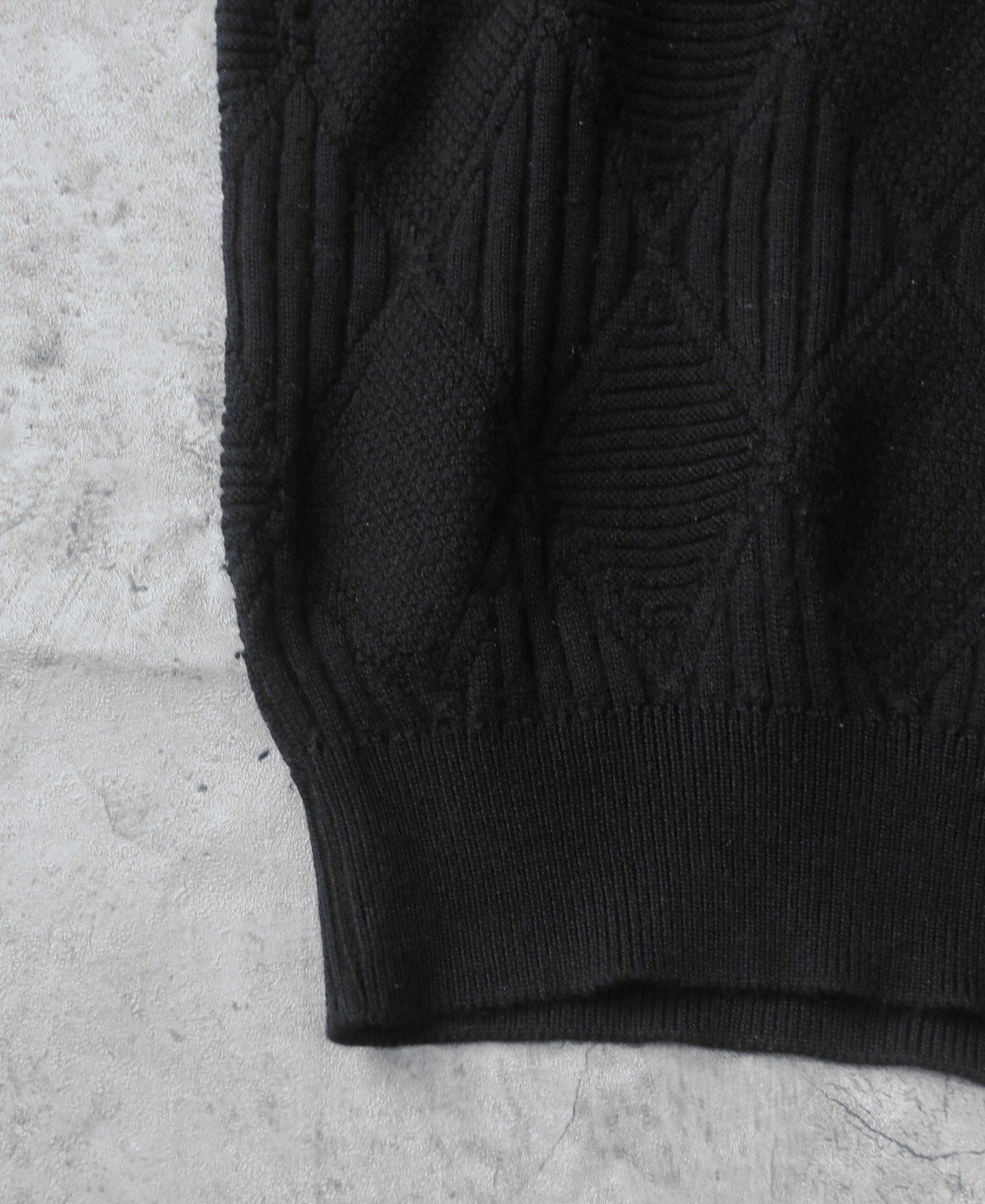 11.09.23 - VTG KNIT VEST - PARIS