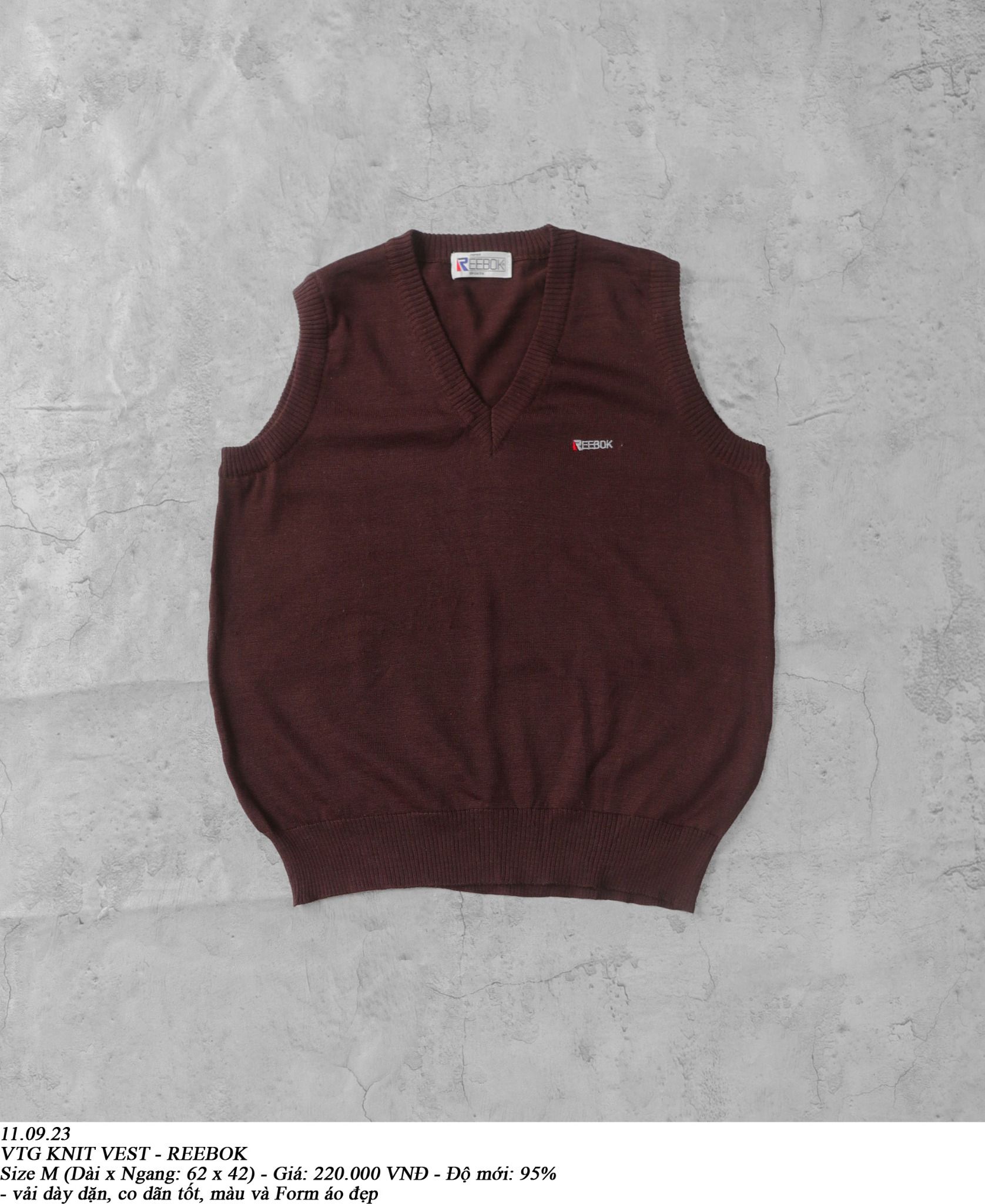 11.09.23 - VTG KNIT VEST - REEBOK
