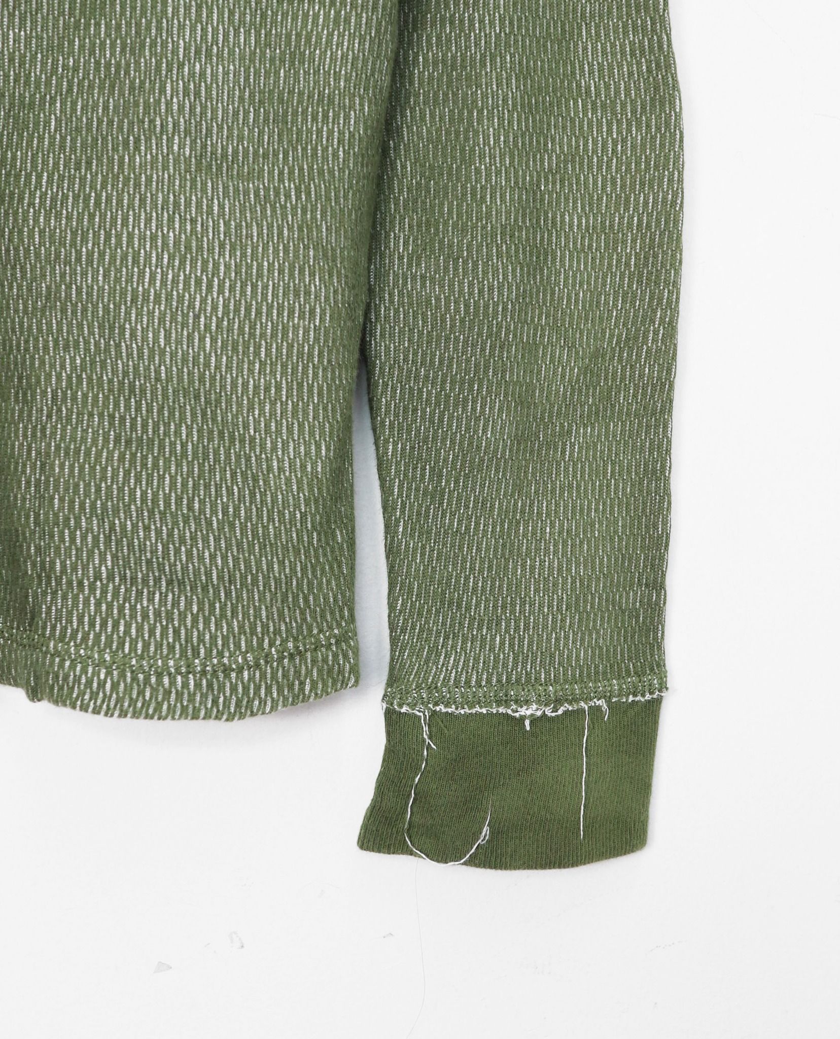 11.01.22 - VTG LONGSLEEVE SHIRT - GAP