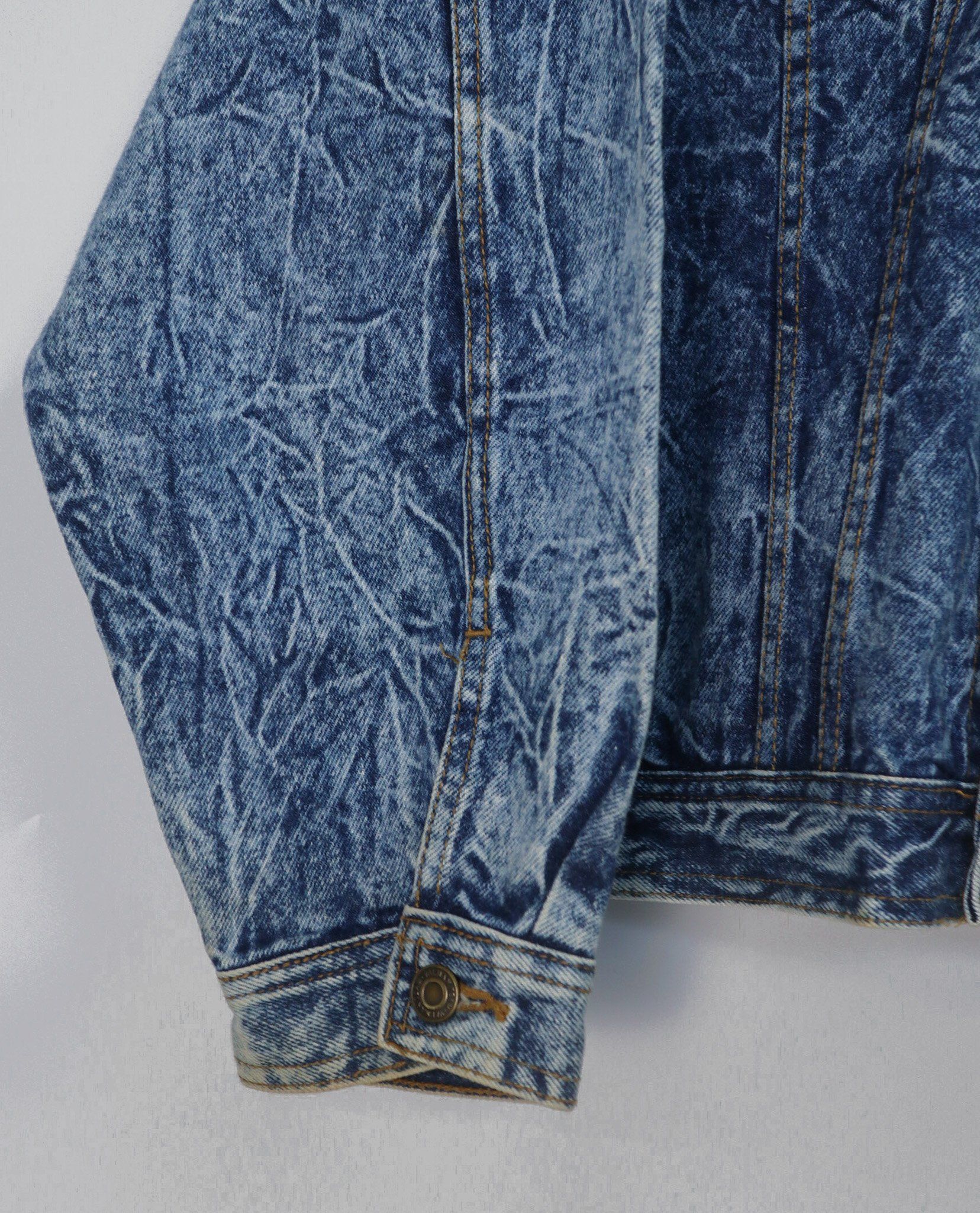 02.19.23 - VTG DENIM JACKET - VALMAN