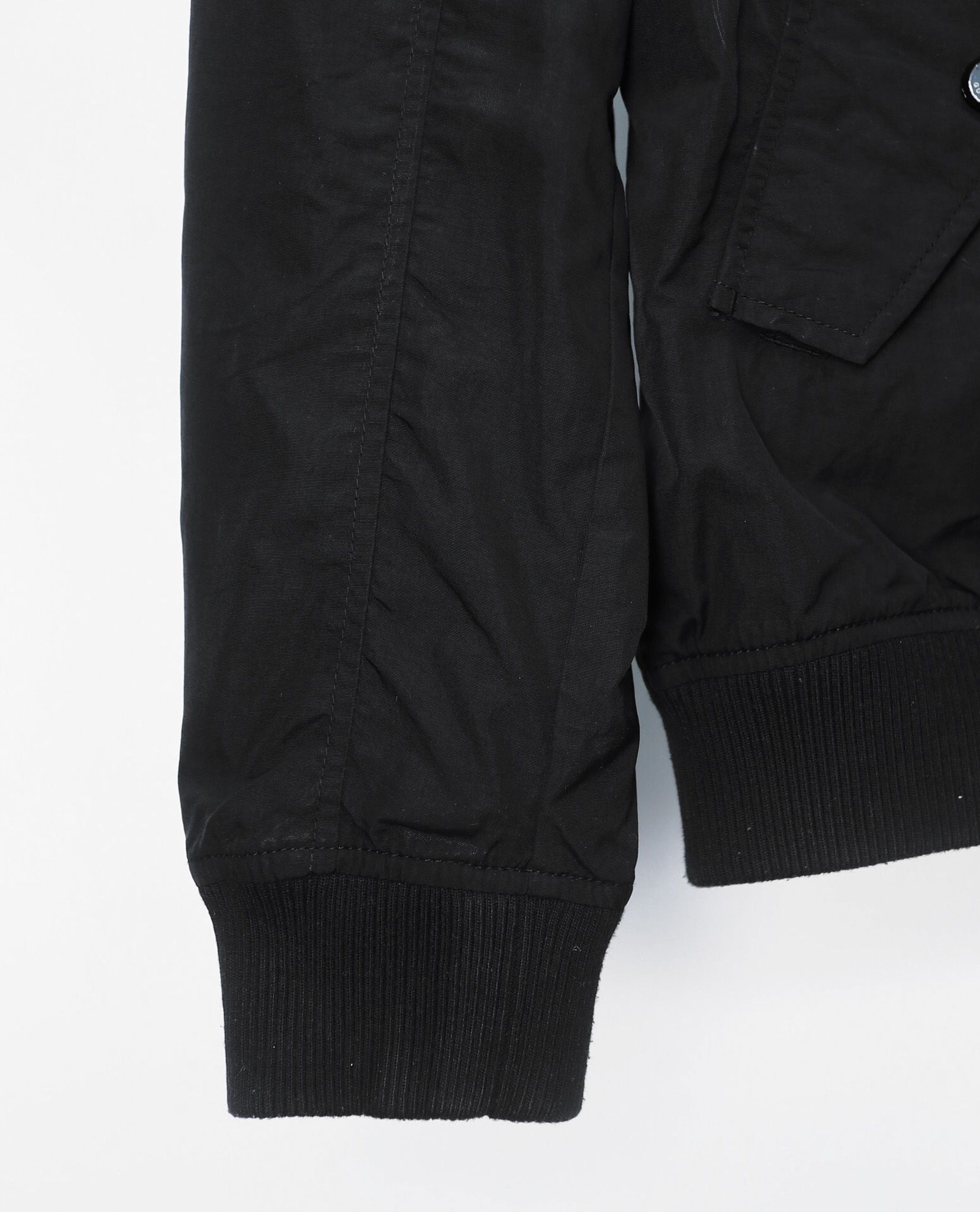 07.02.23 - VTG BOMBER JACKET - GUESS