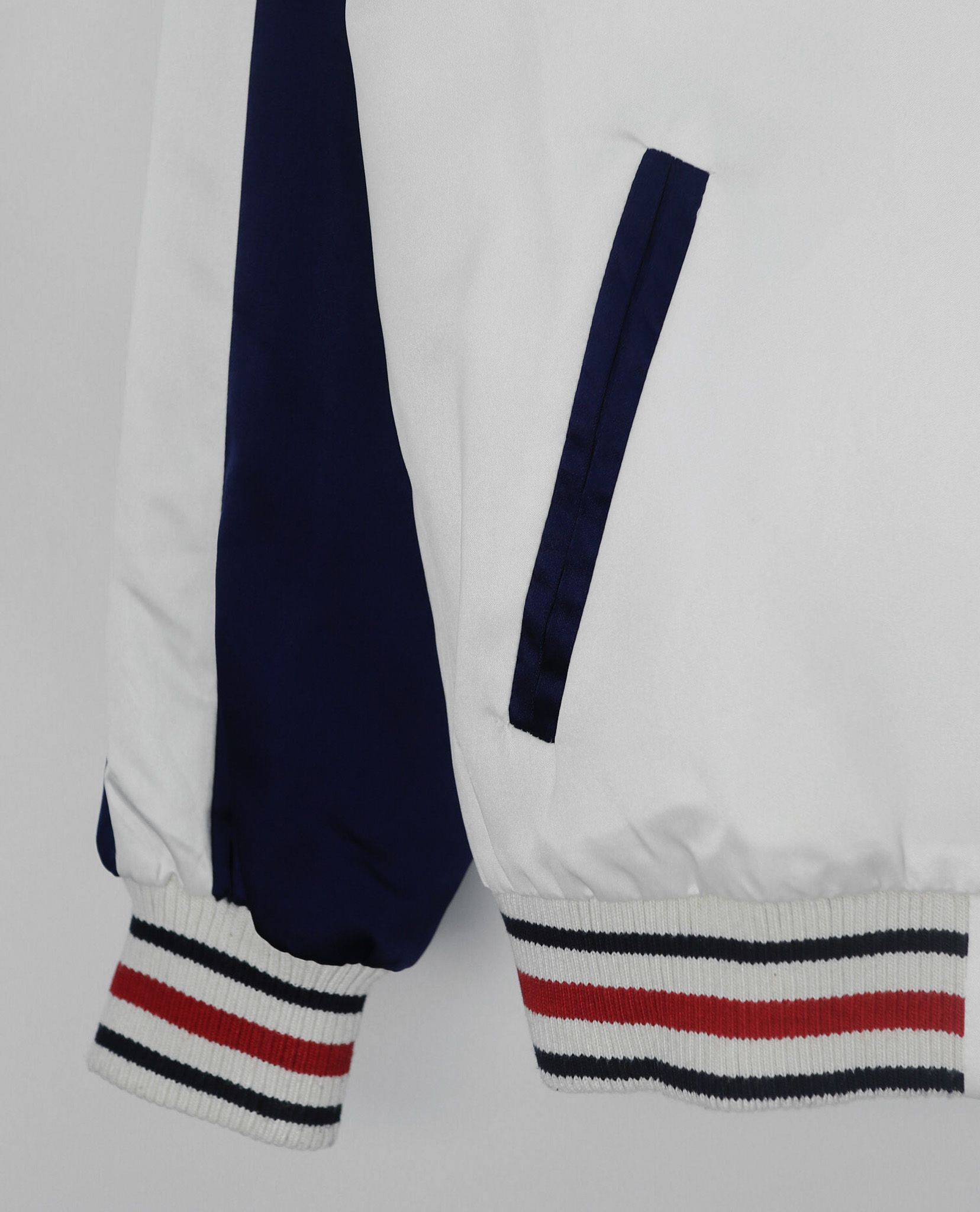 07.02.23 - VTG CROPPED SUKAJAN JACKET - CHE RRY BOOMYAN