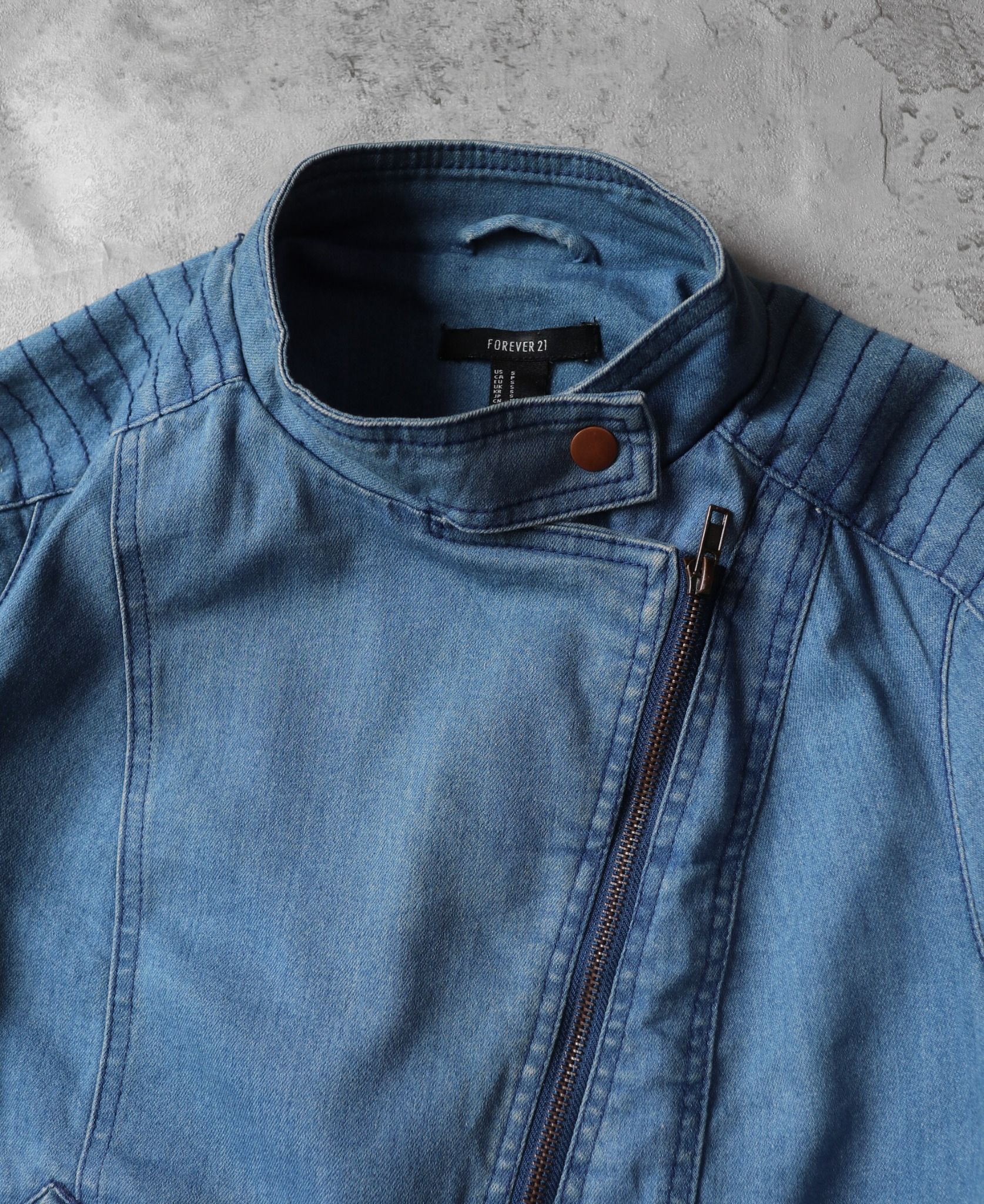 10.25.23 - VTG CROPPED BIKER DENIM JACKET - FOREVER 21