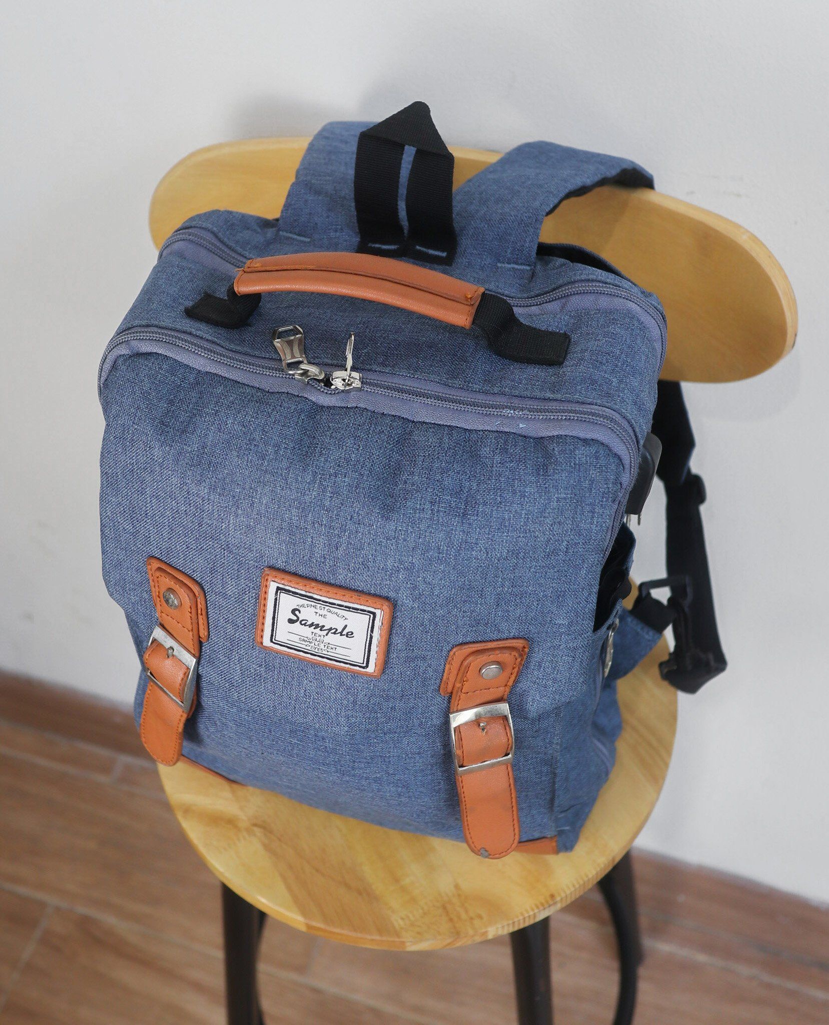 07.06.23 - VTG BAG - THE SAMPLE