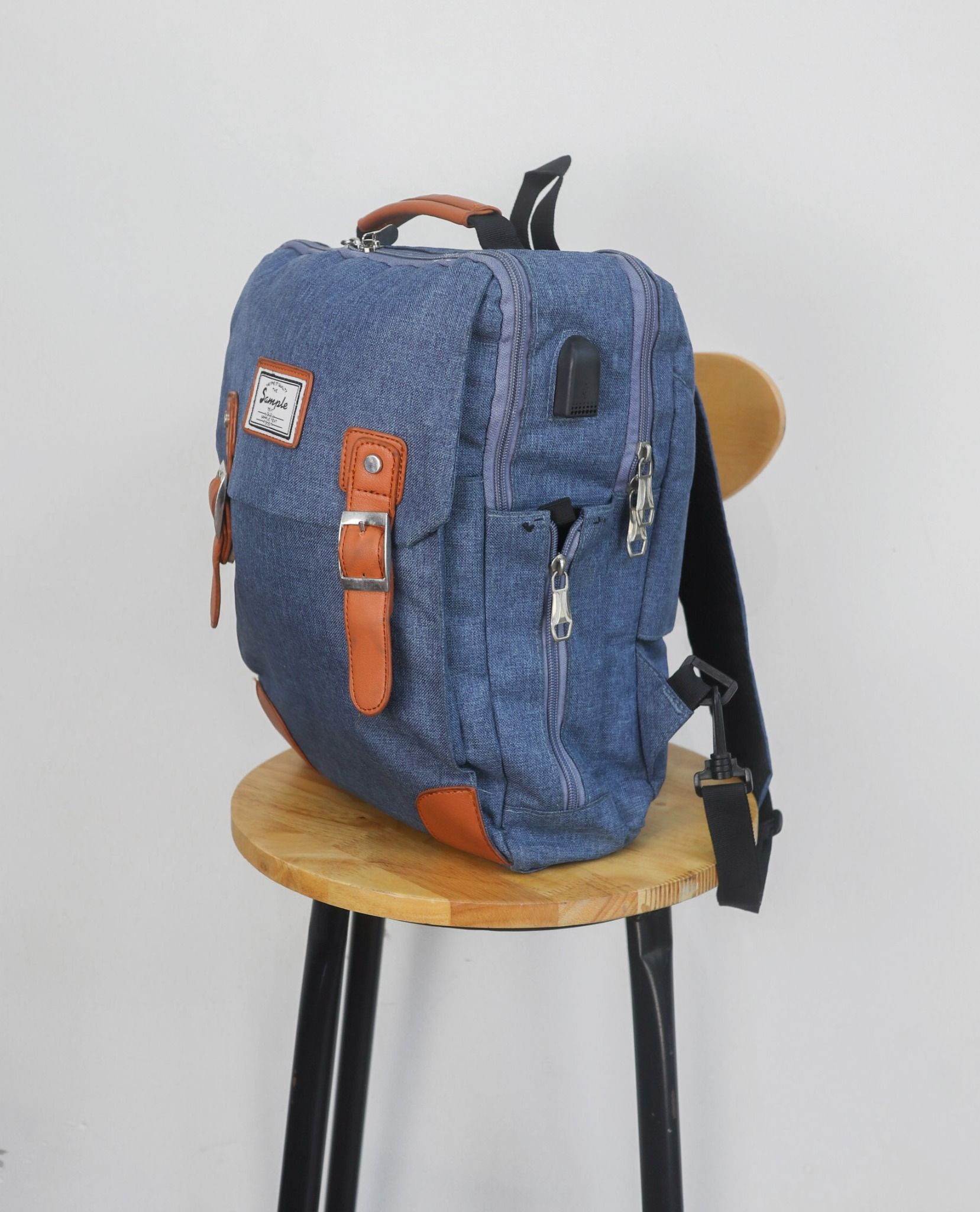 07.06.23 - VTG BAG - THE SAMPLE