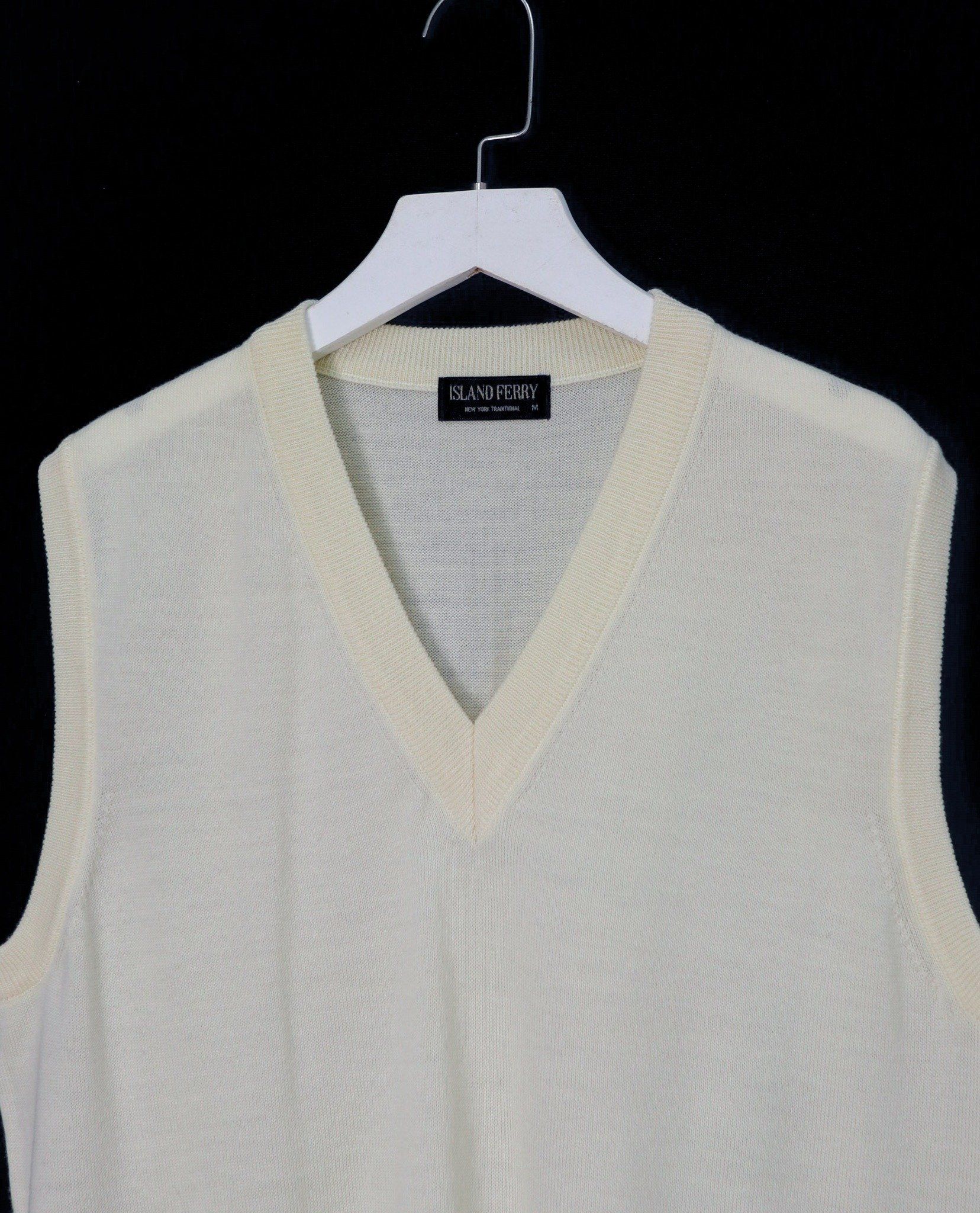 11.03.22 - VTG KNIT VEST - ISLAND FERRY