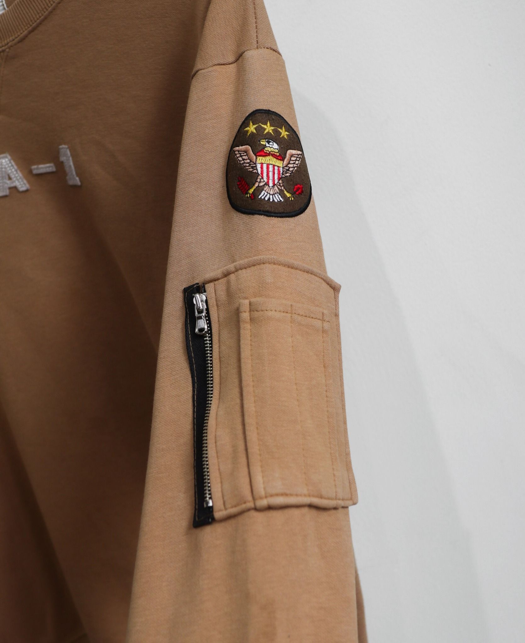 12.07.23 - VTG SWEATSHIRT - DS