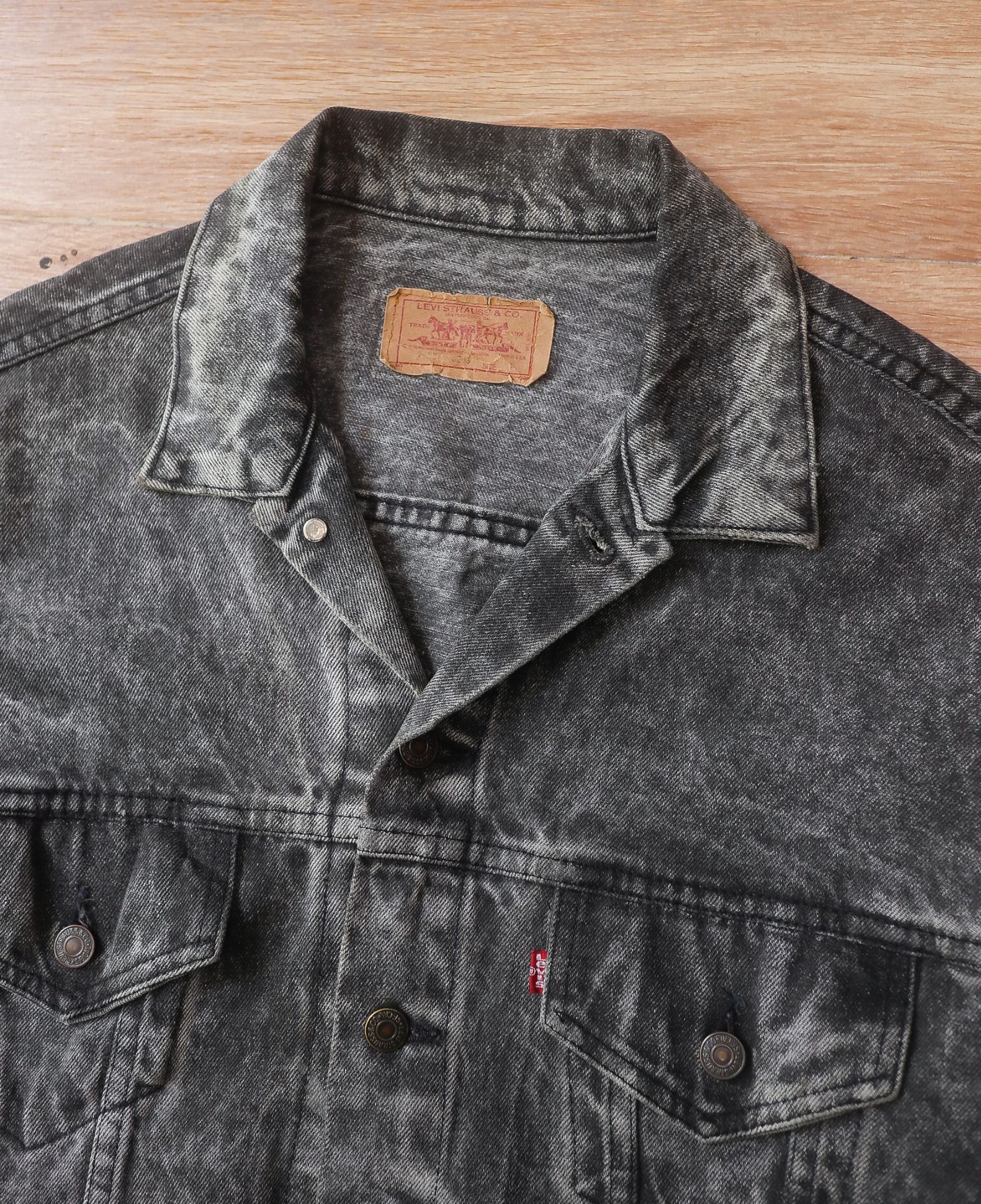 05.13.24 - VTG BOXY CROPPED DENIM JACKET - LEVI'S 90s