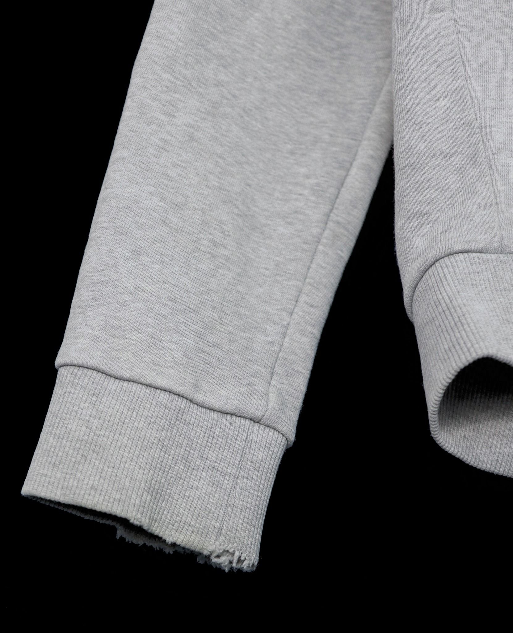 11.06.22 - VTG PULLOVER SWEATSHIRT - GUESS JEANS